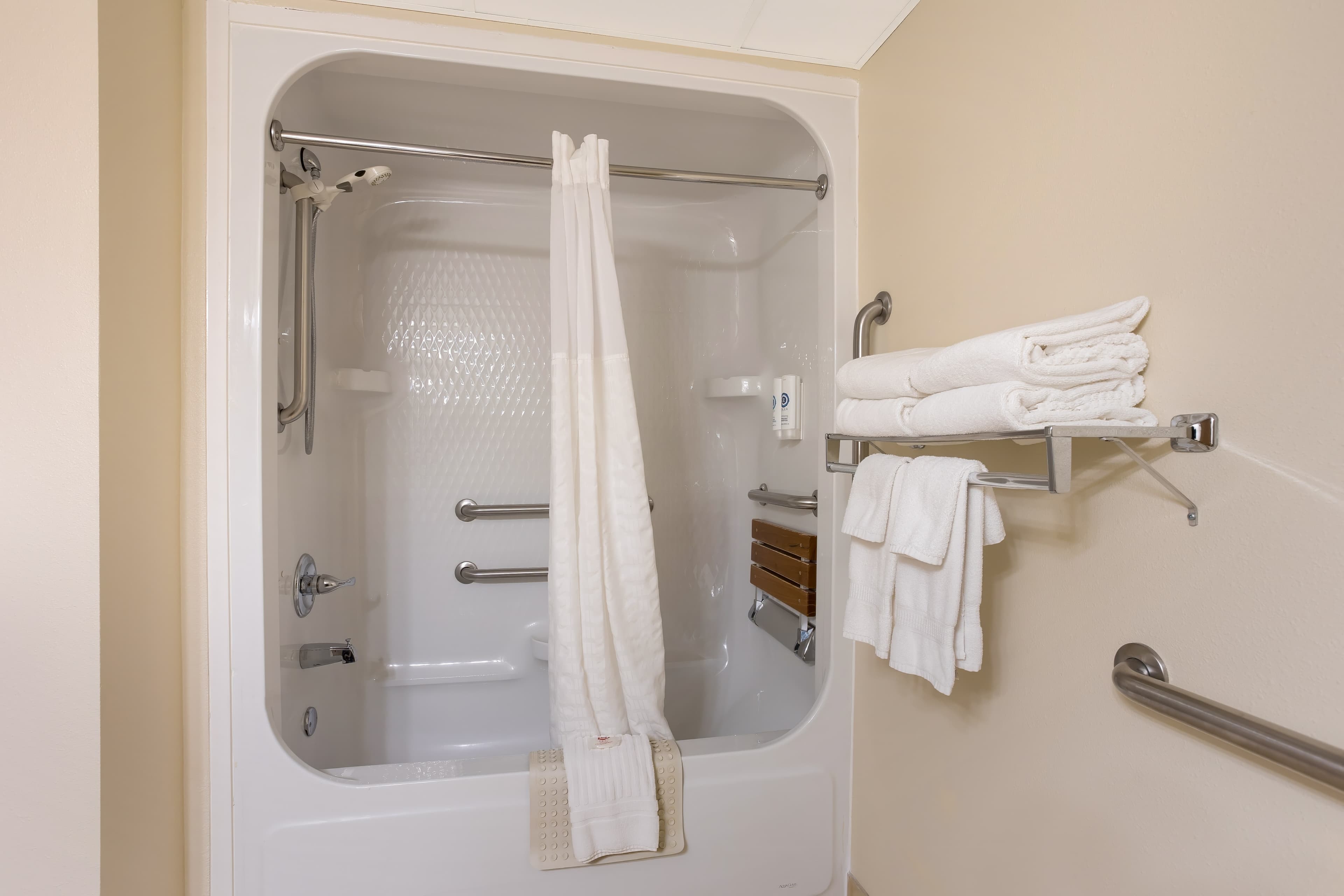 Comfort Inn & Suites Branson Meadows — 7