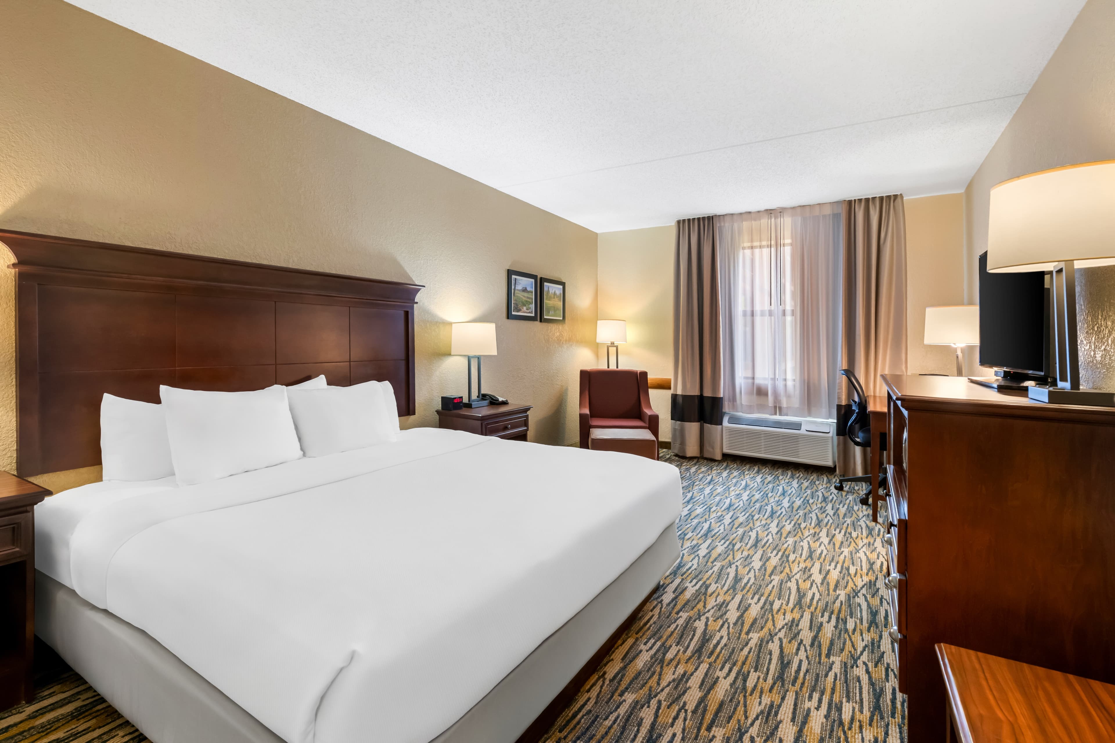 Comfort Inn & Suites Branson Meadows — 17