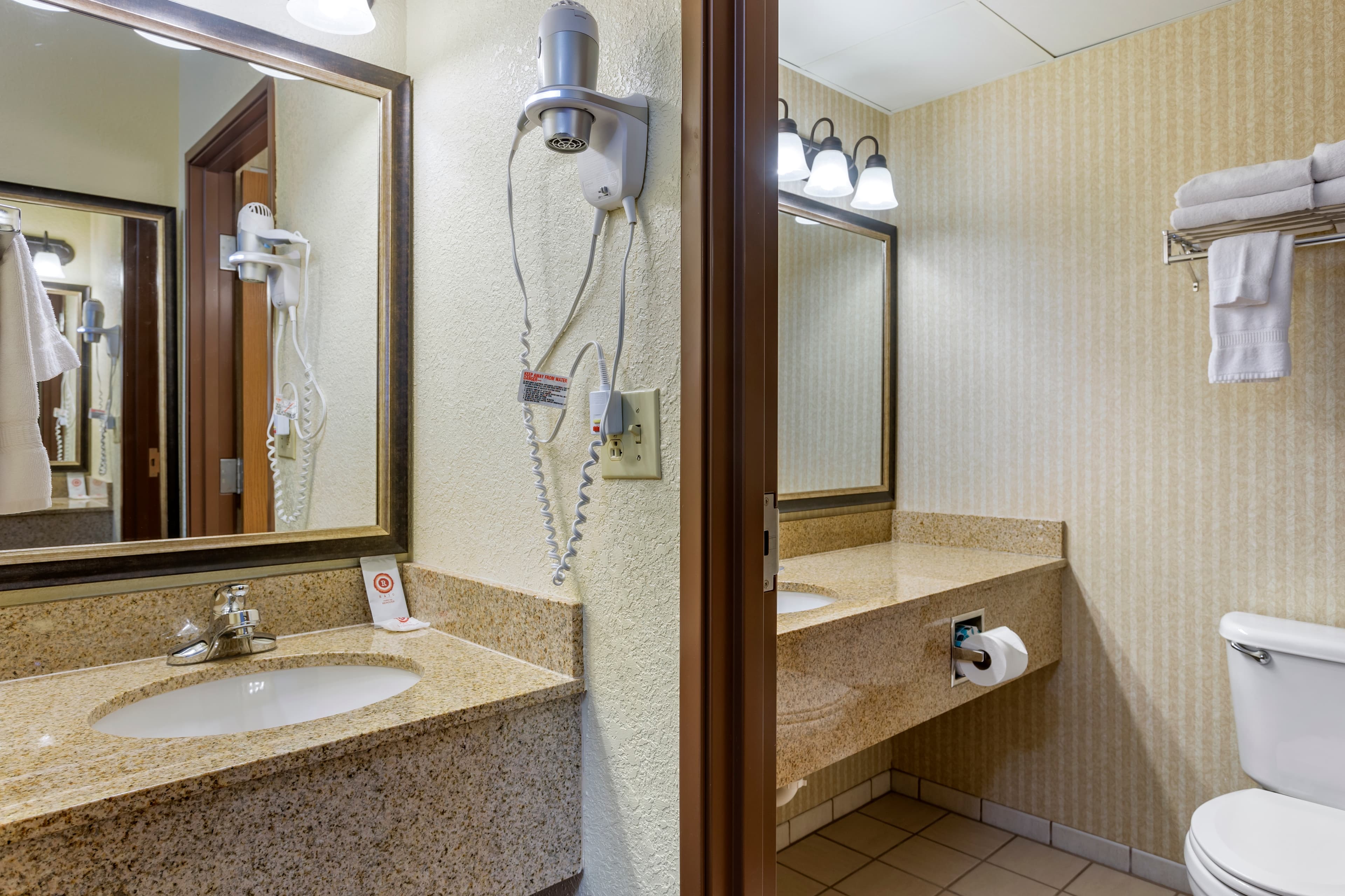 Comfort Inn & Suites Branson Meadows — 38