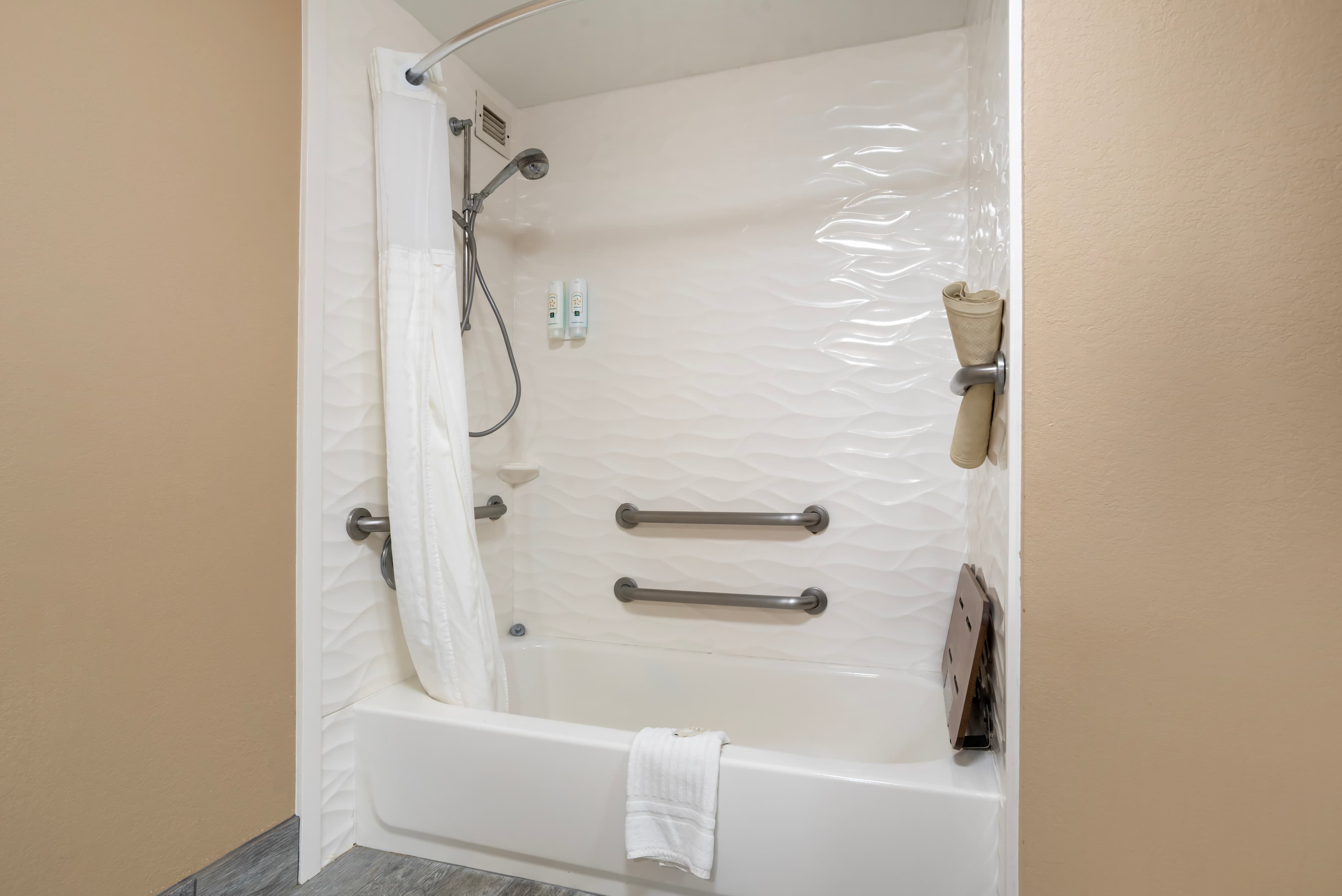 Quality Inn Brookhaven - Image 3