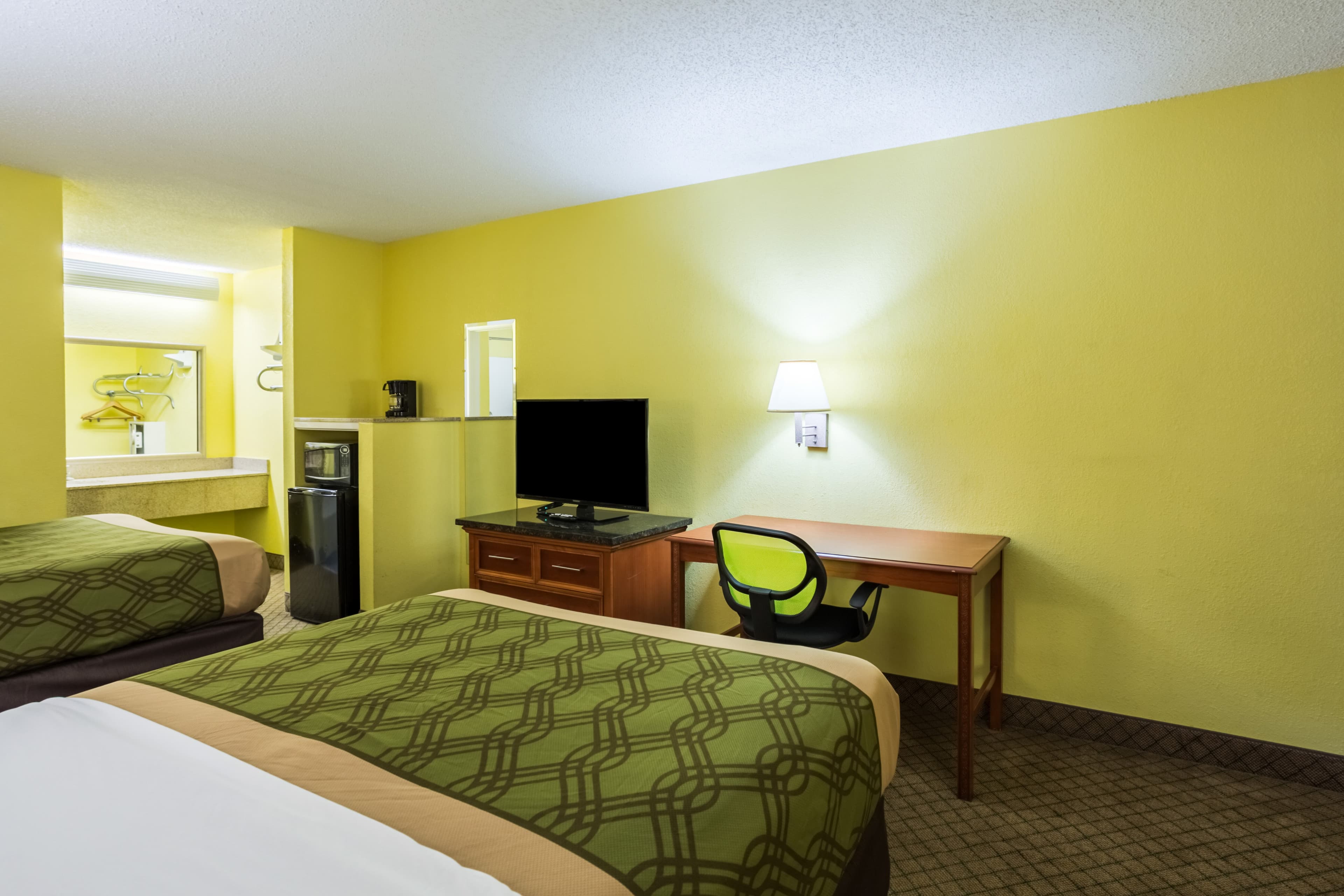 Econo Lodge Picayune - Image 3