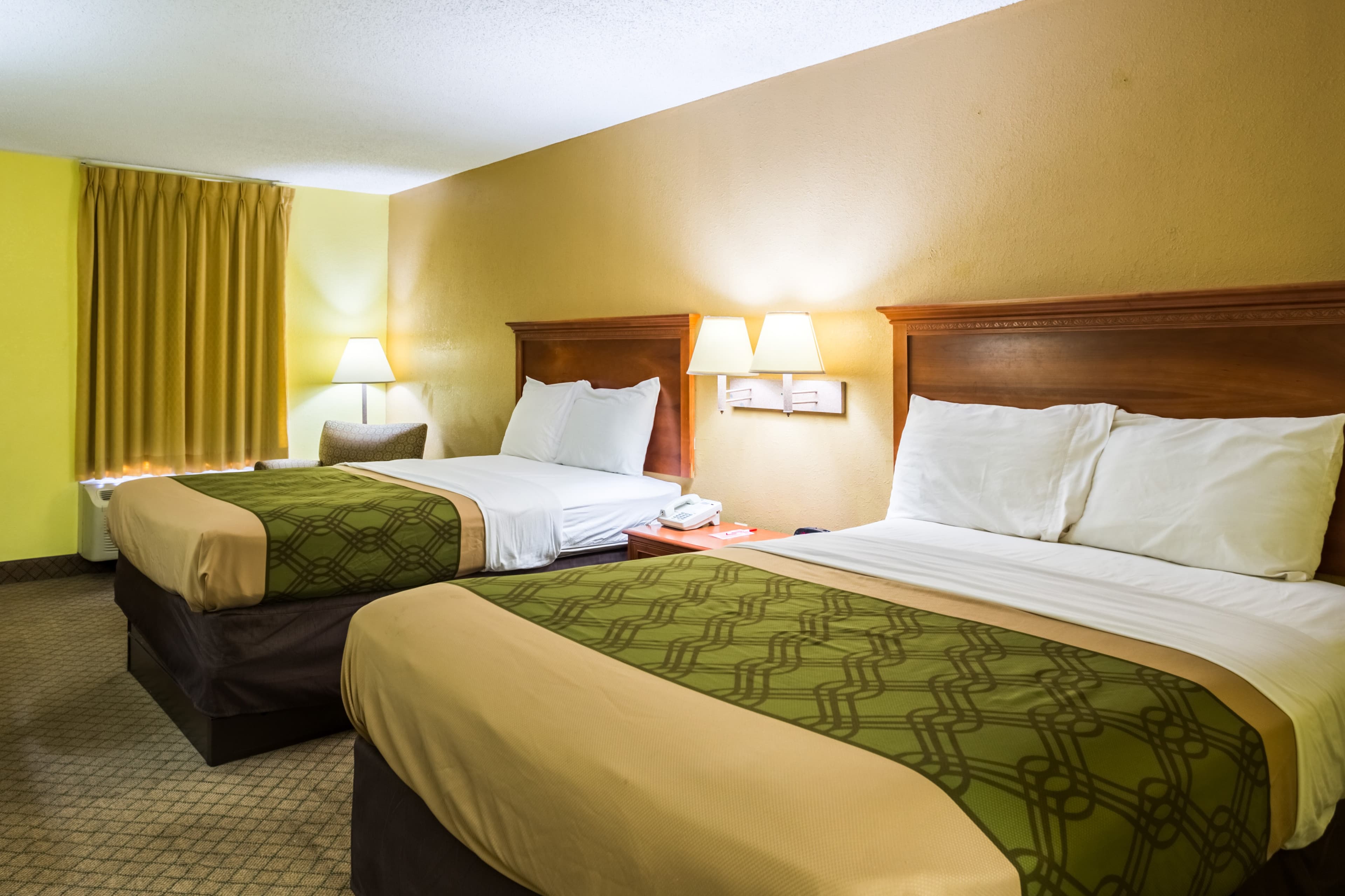 Econo Lodge Picayune - Image 4