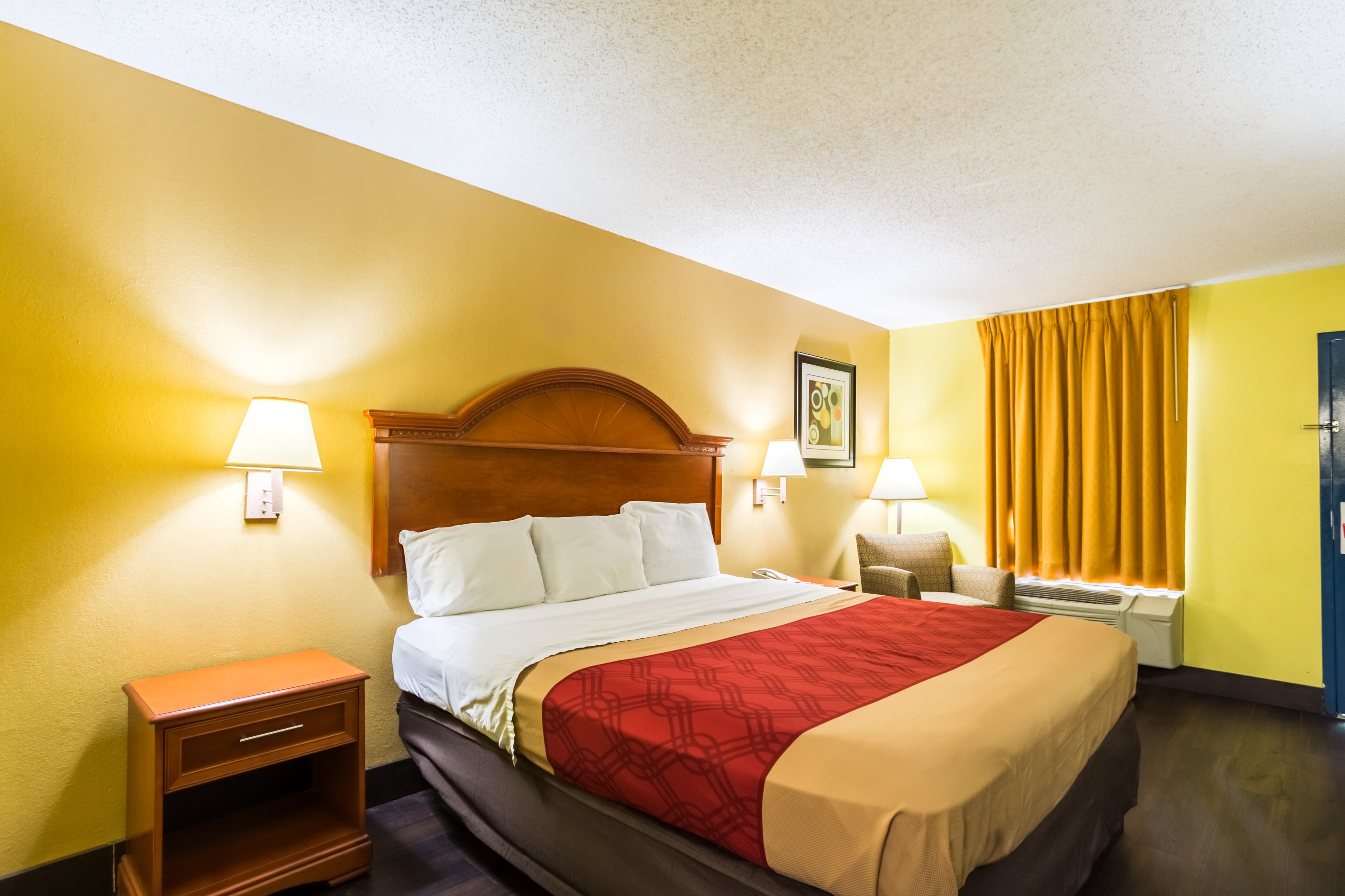 Econo Lodge Picayune — 7