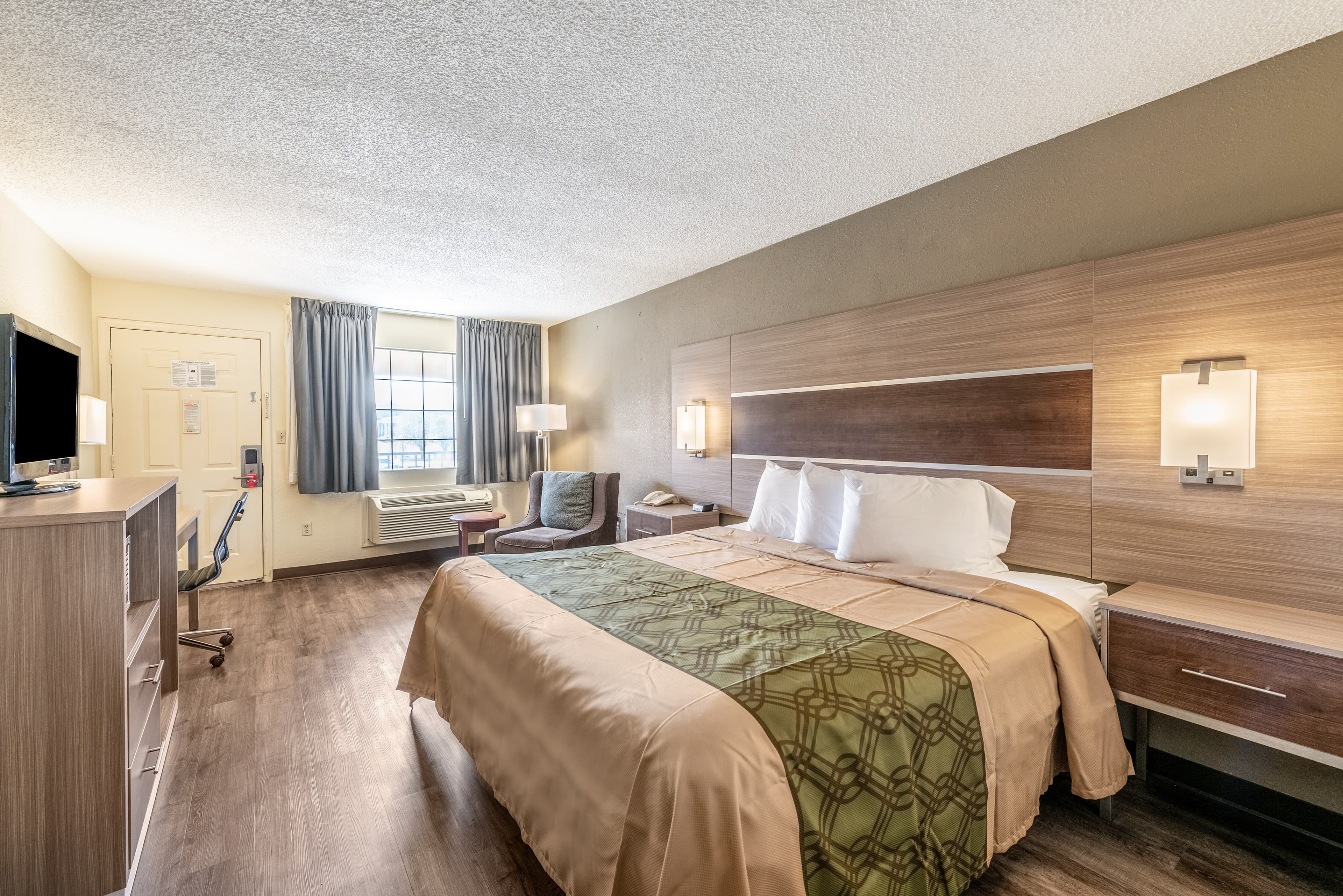 Econo Lodge Vicksburg — 8