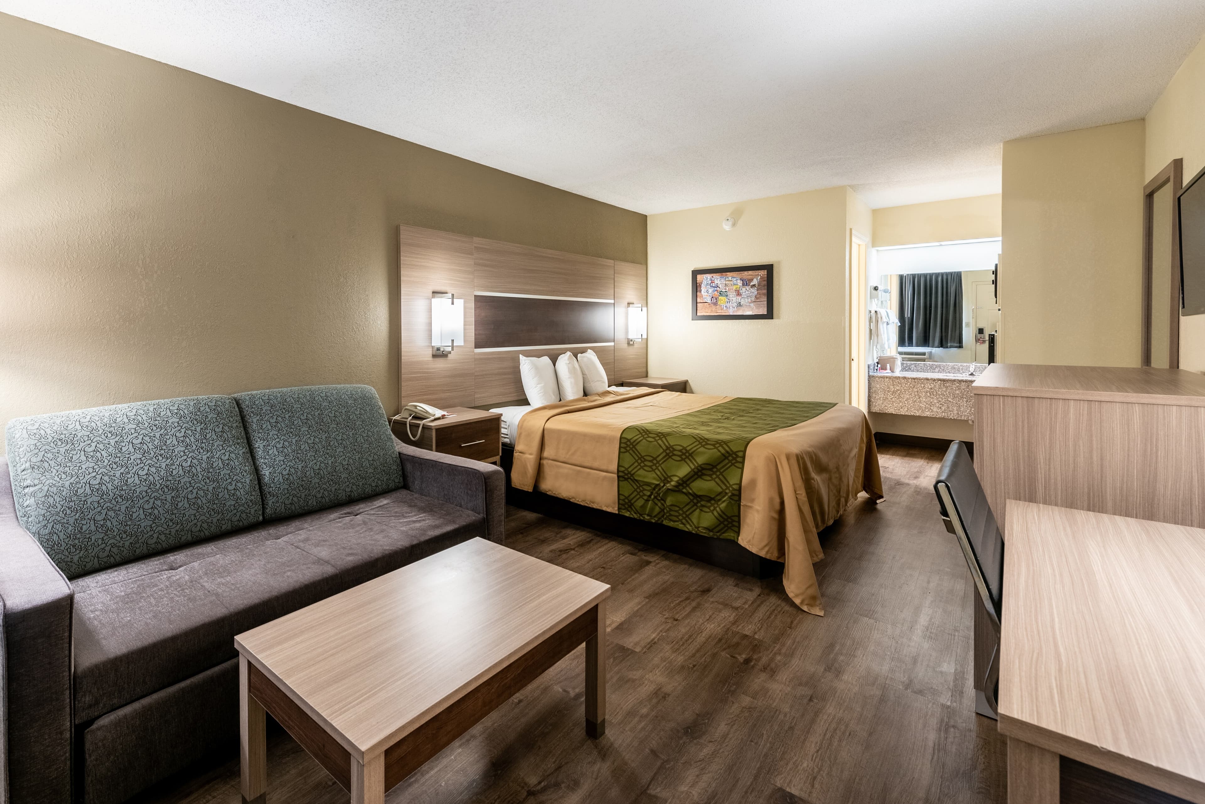 Econo Lodge Vicksburg — 22