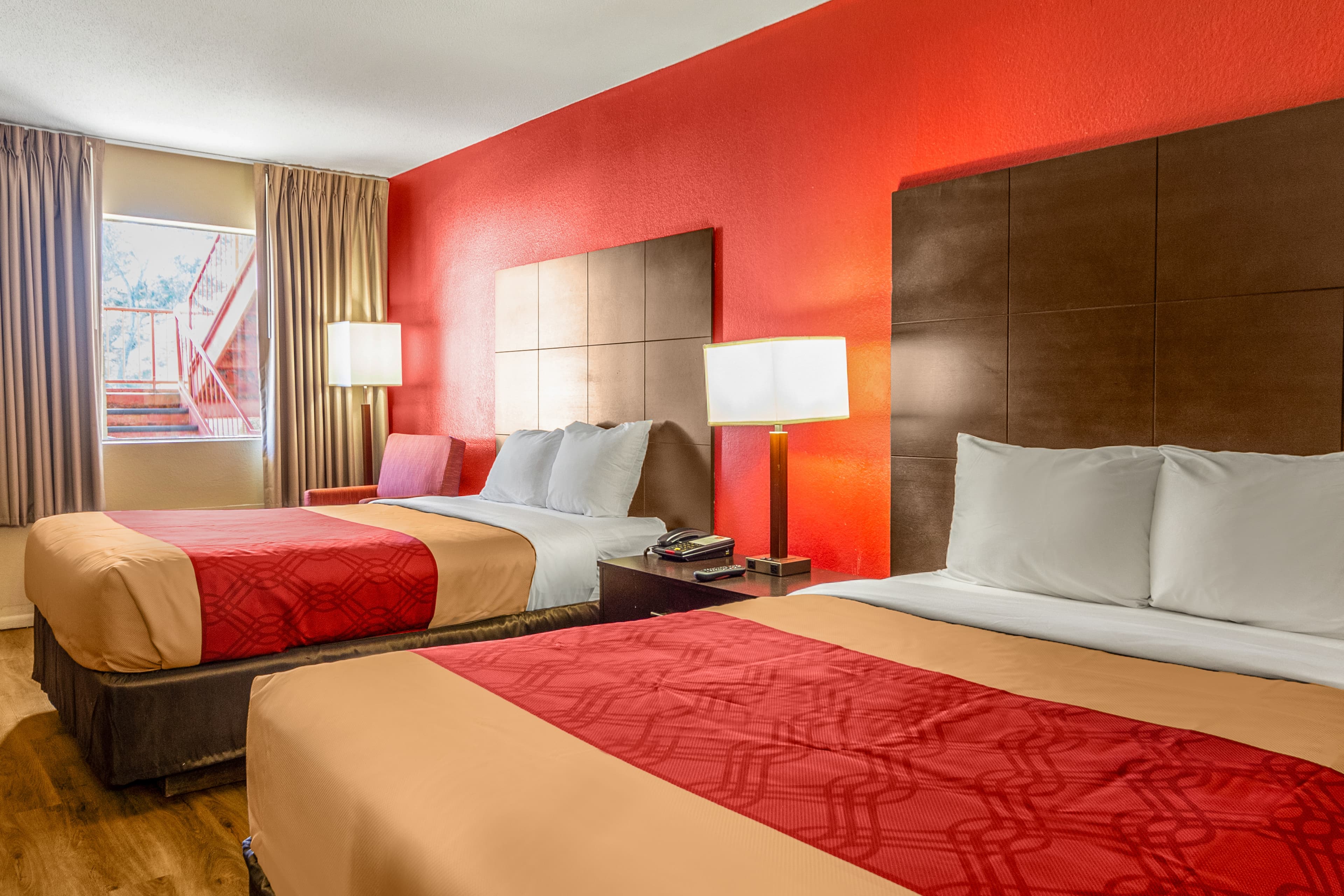 Econo Lodge Meridian South - Image 5