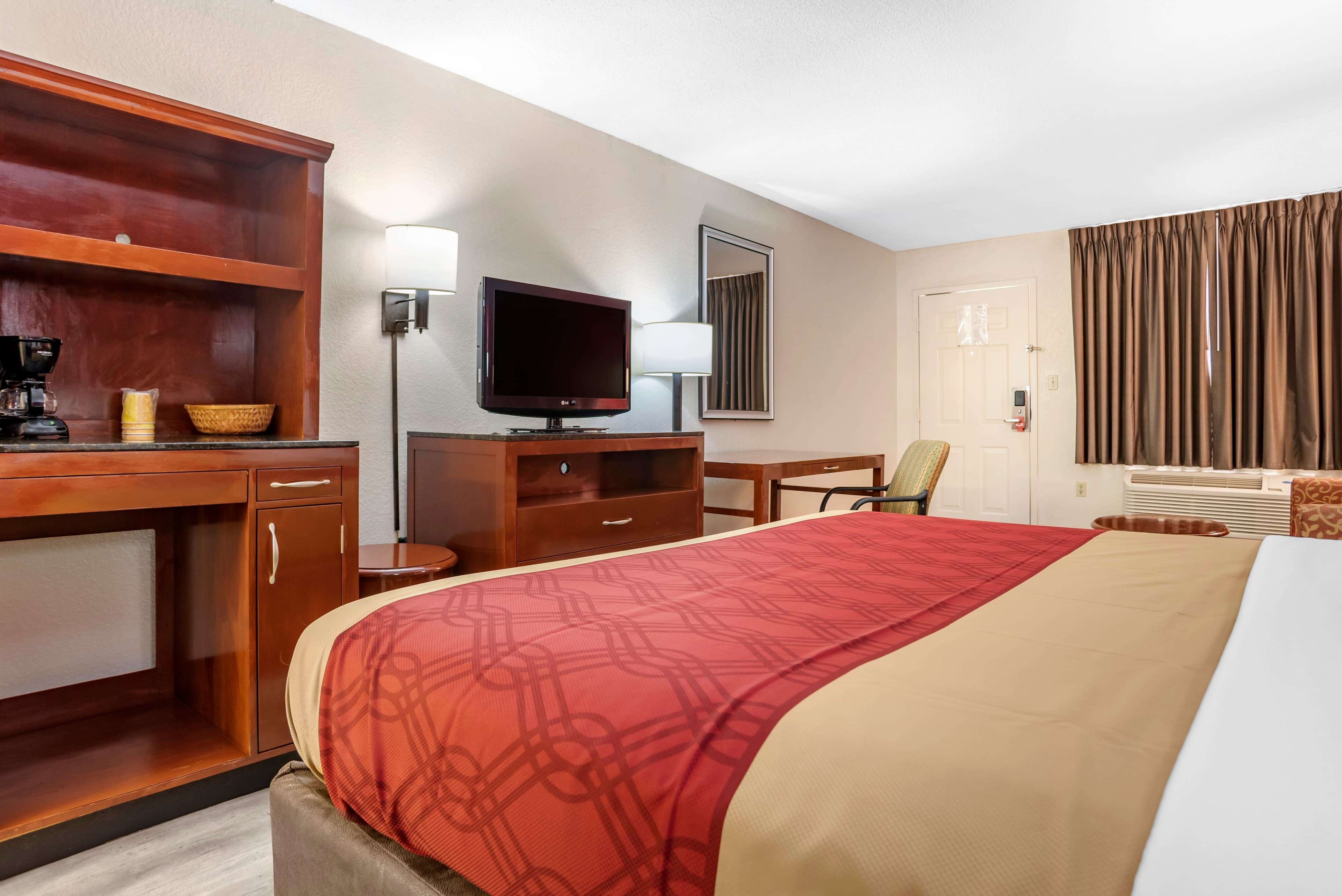 Econo Lodge Pearl - Jackson — 20