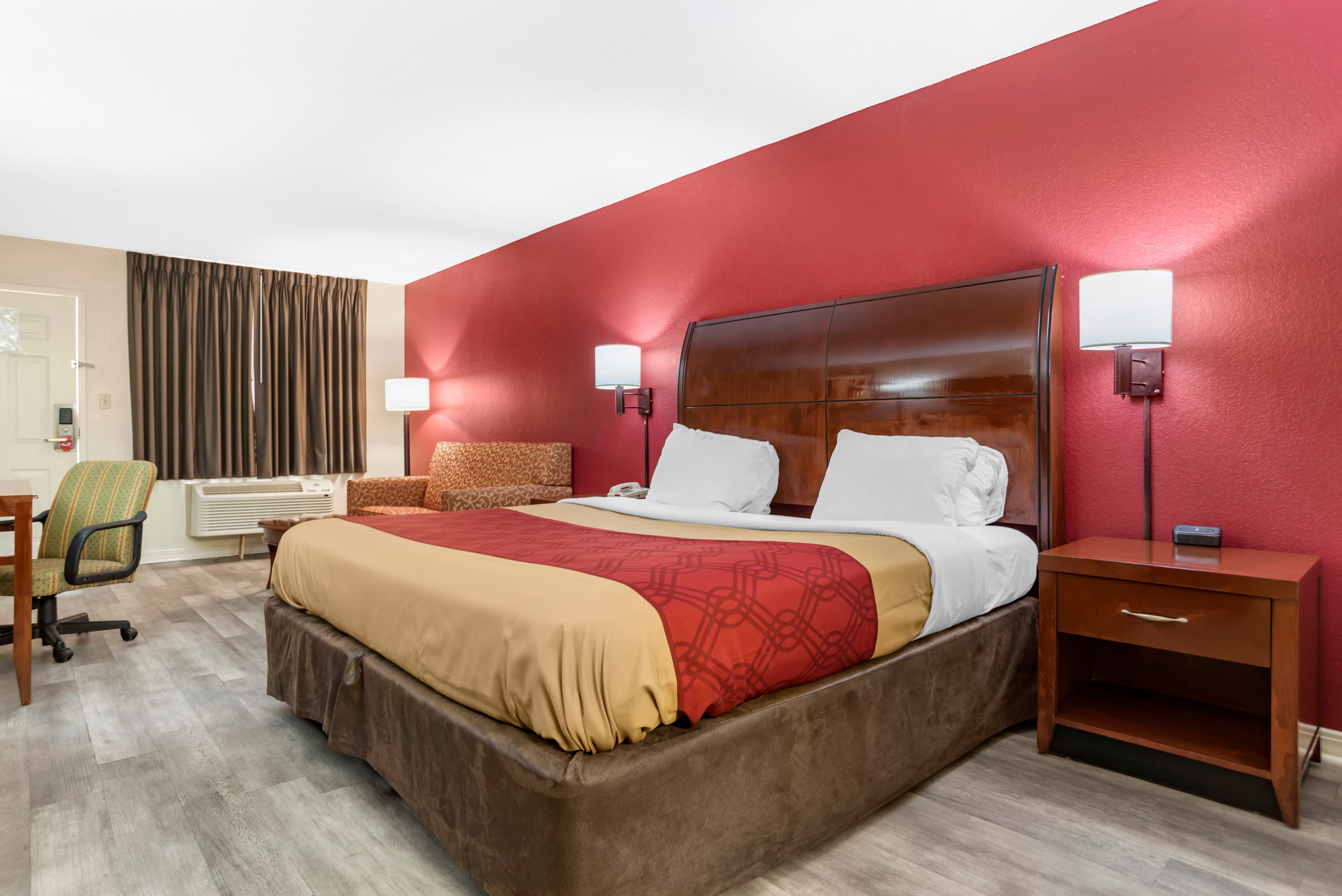 Econo Lodge Pearl - Jackson — 21