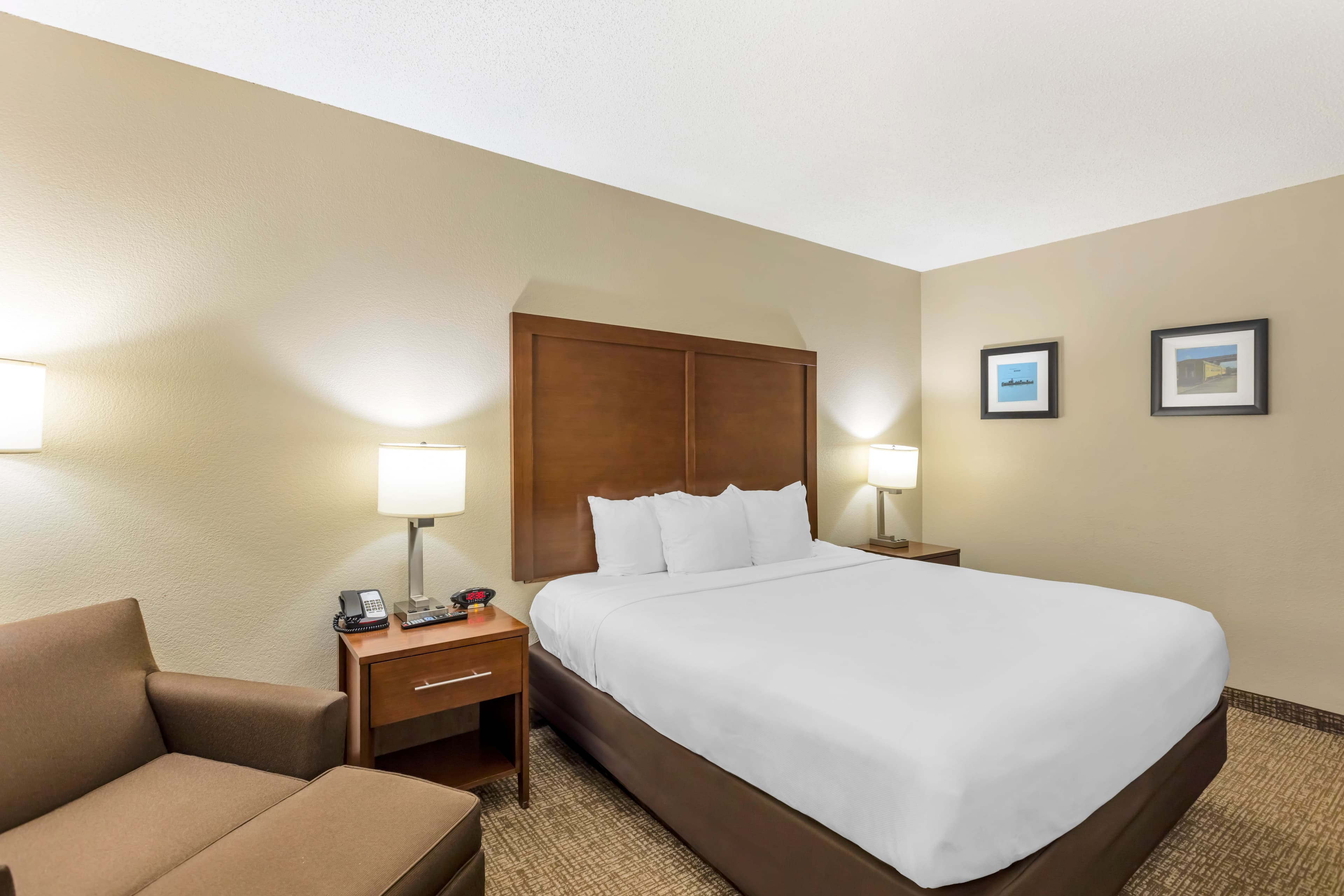 Comfort Inn Meridian - Bonita Lakes - Image 3