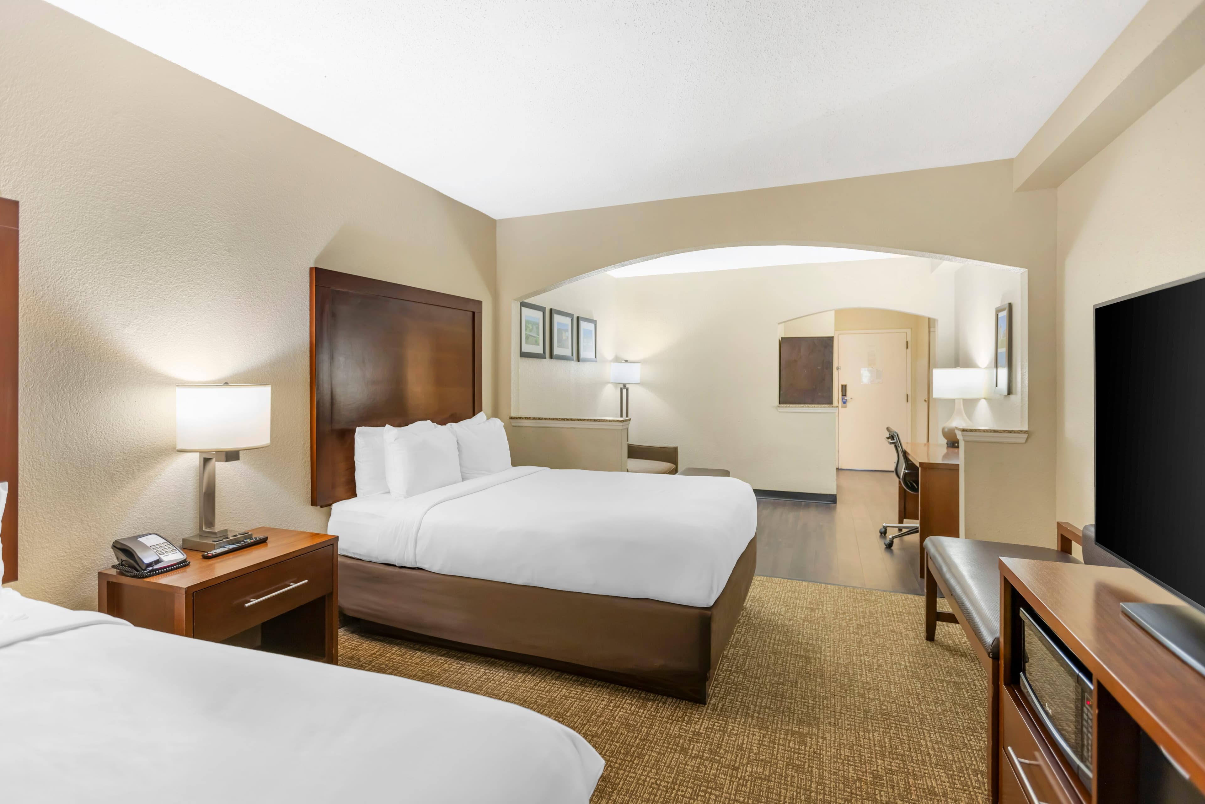 Comfort Inn Meridian - Bonita Lakes — 11
