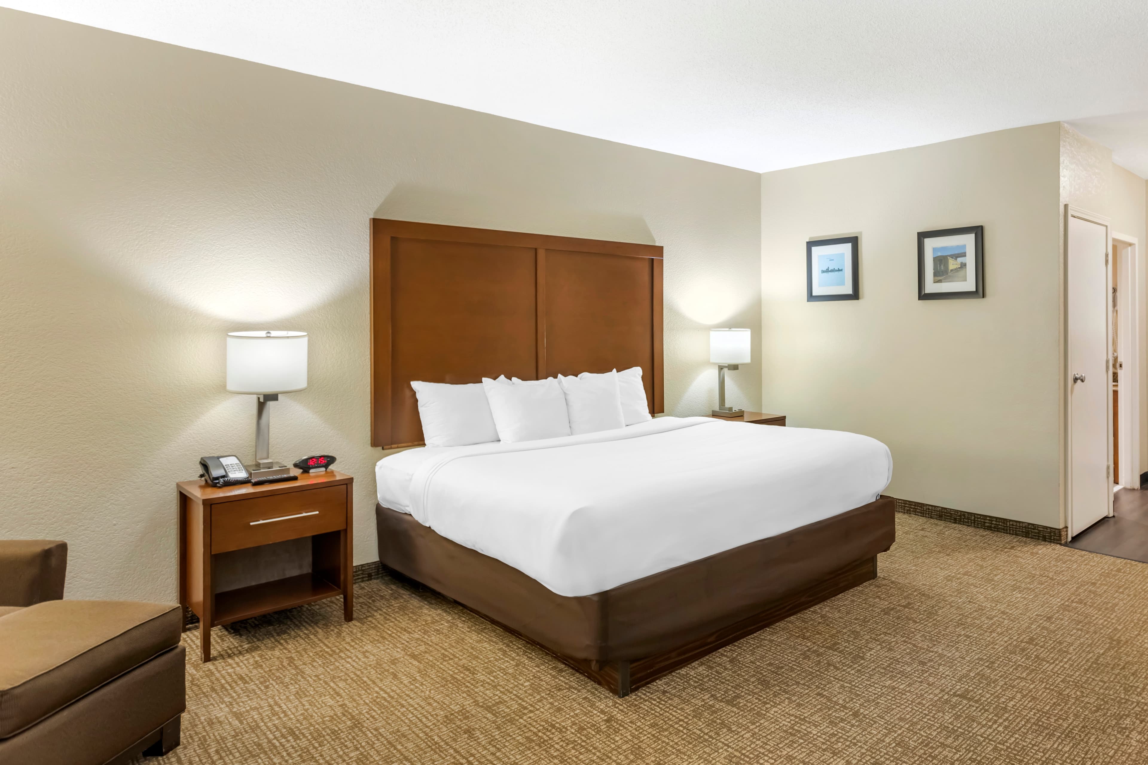 Comfort Inn Meridian - Bonita Lakes — 15