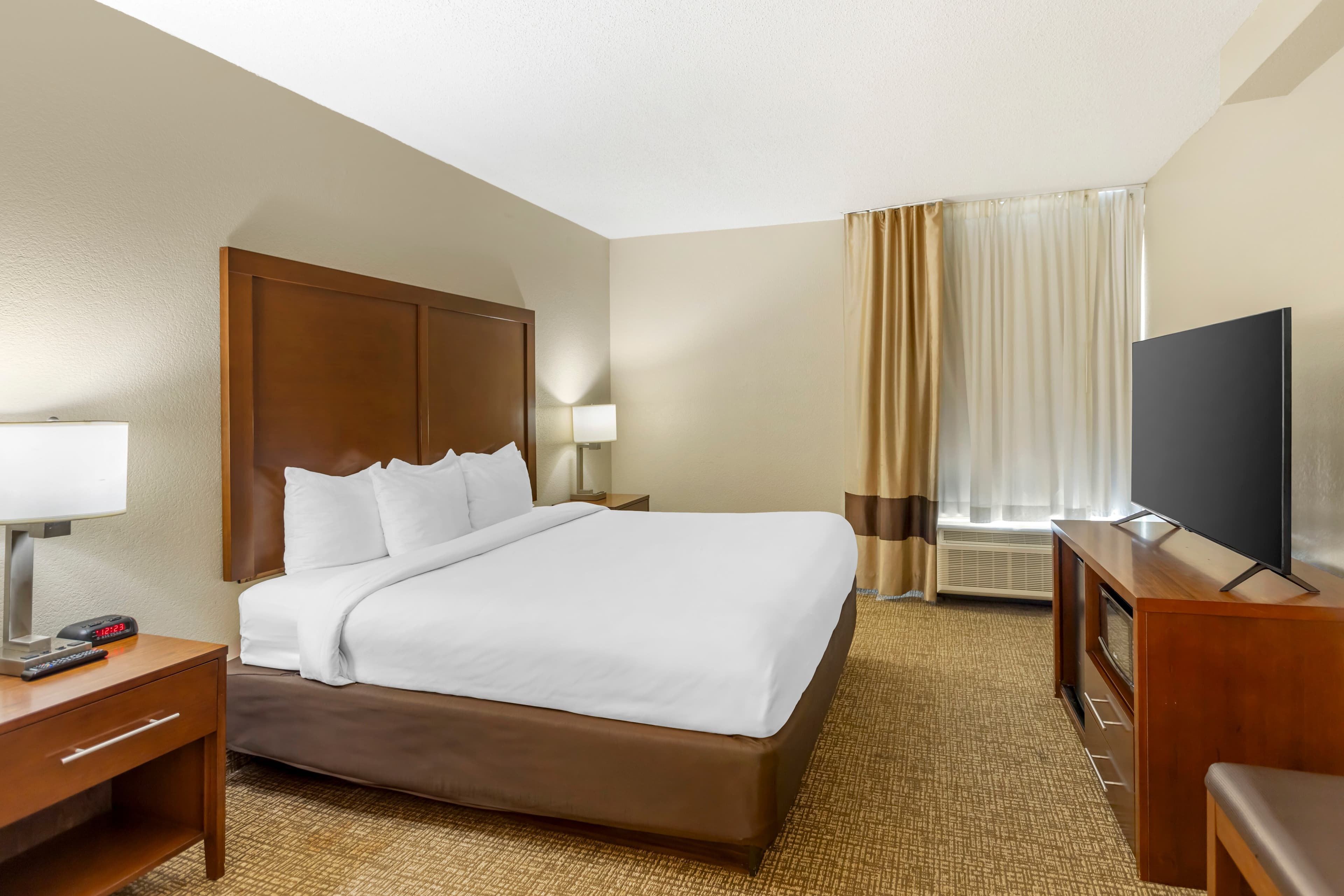 Comfort Inn Meridian - Bonita Lakes — 23