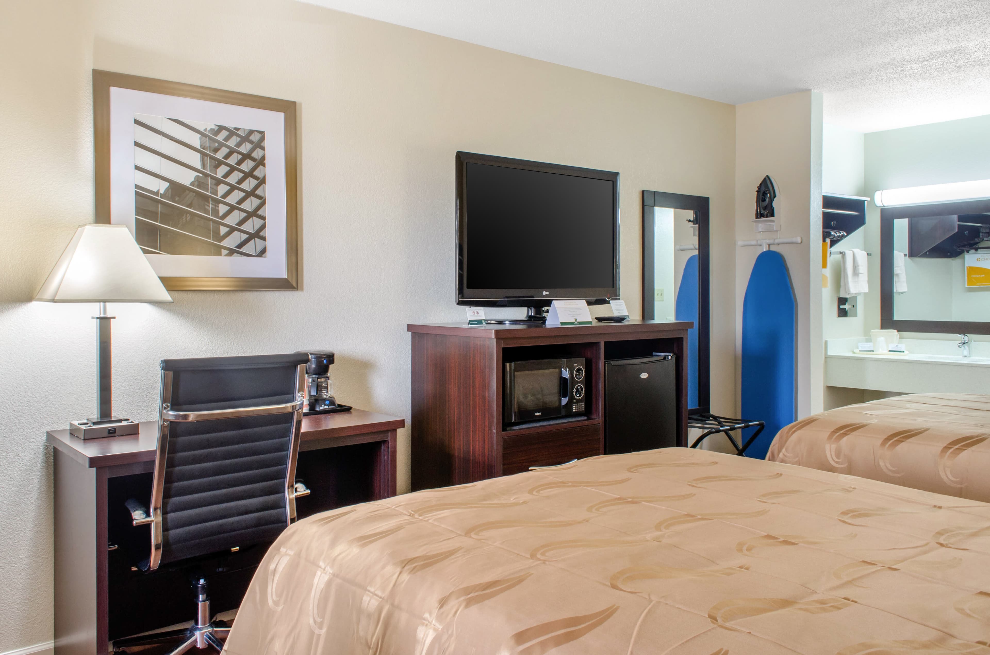 Quality Inn McComb - Image 4