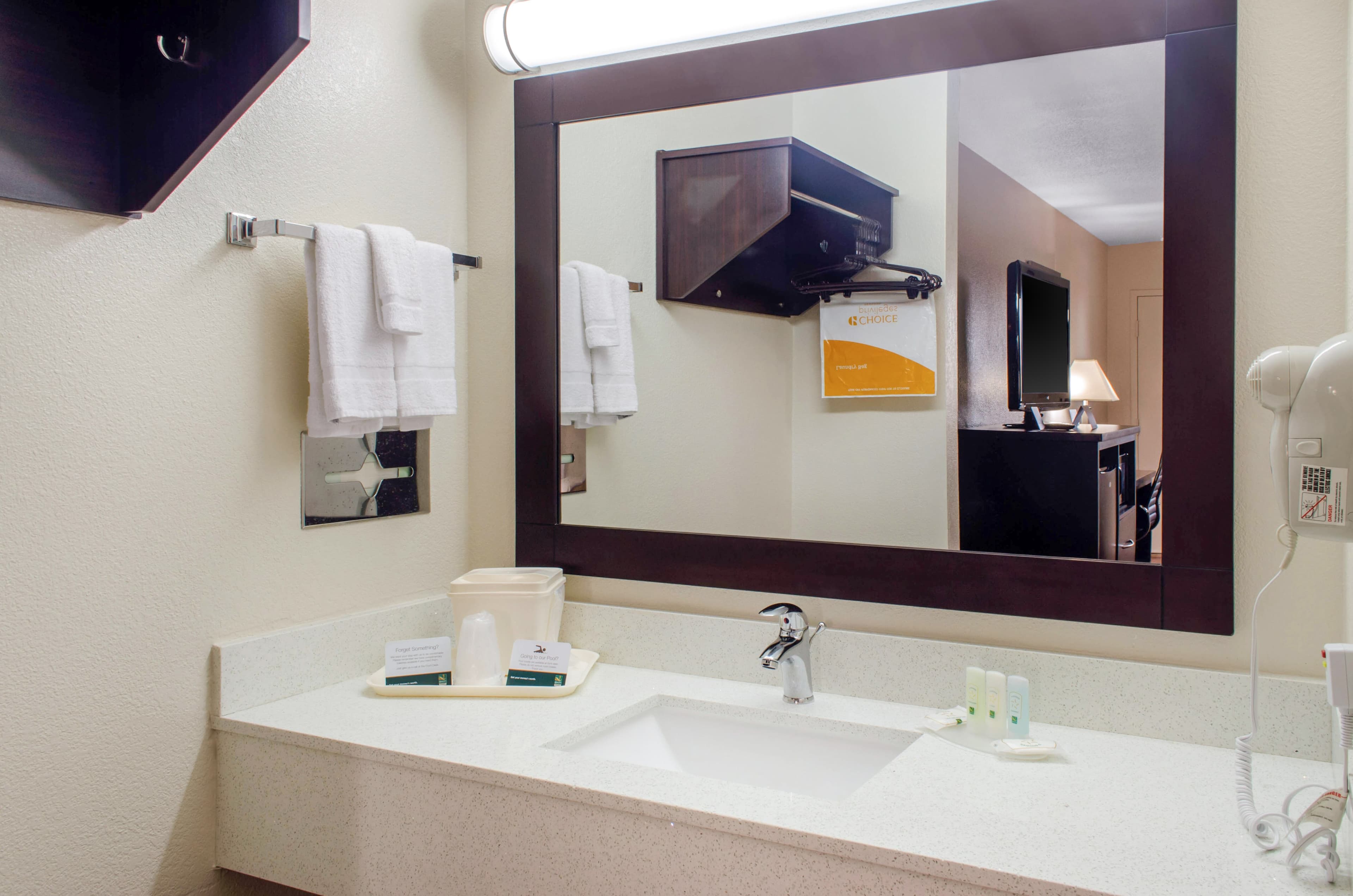 Quality Inn McComb - Image 5