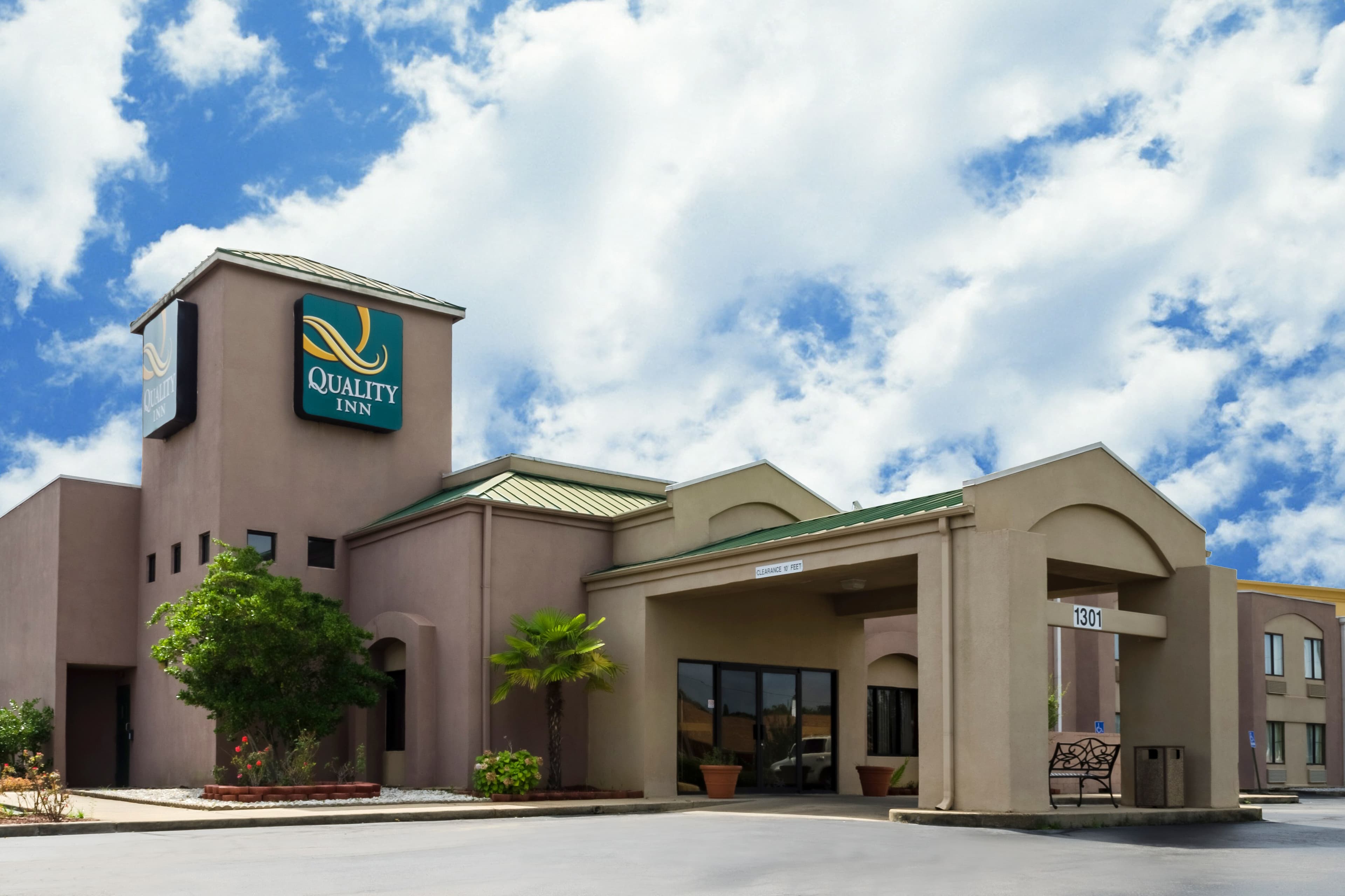 Quality Inn Meridian - Image 1
