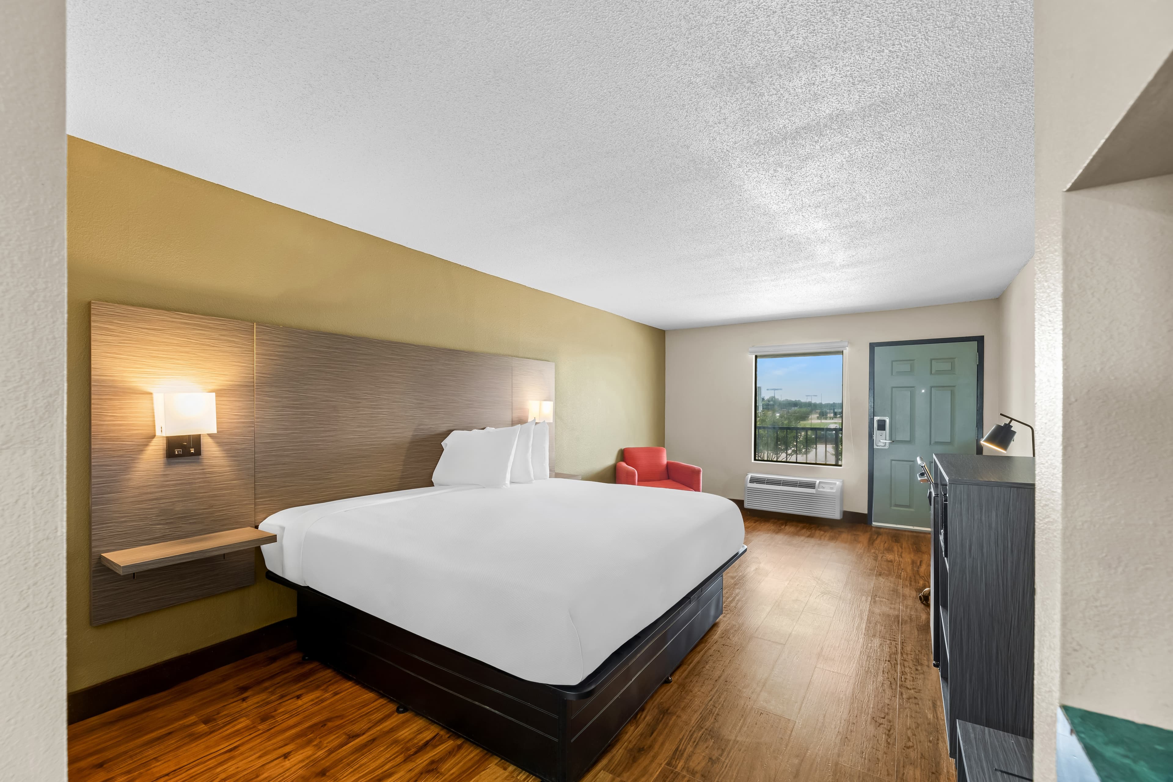 Econo Lodge Greenville — 16