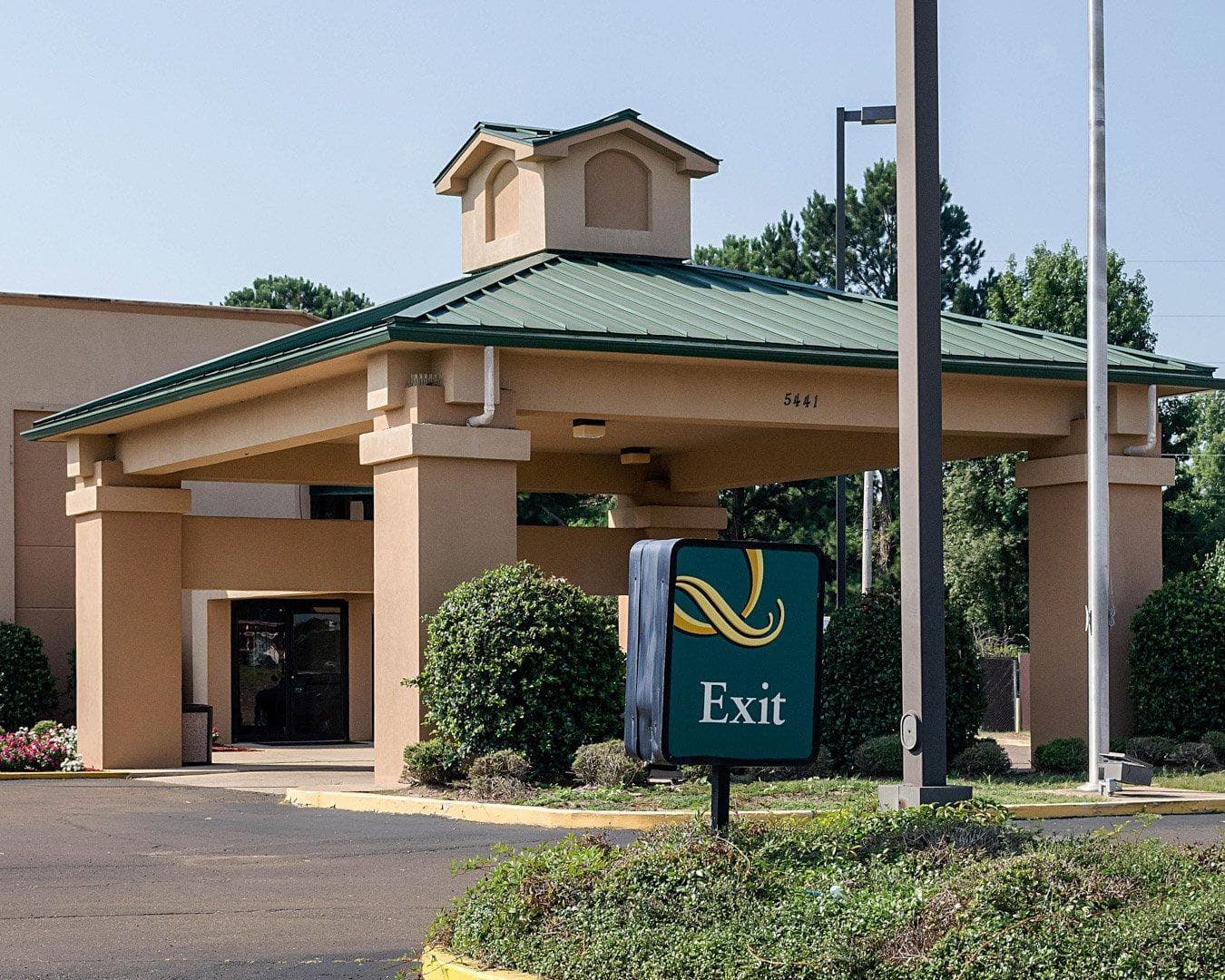 Quality Inn Magee - Image 1