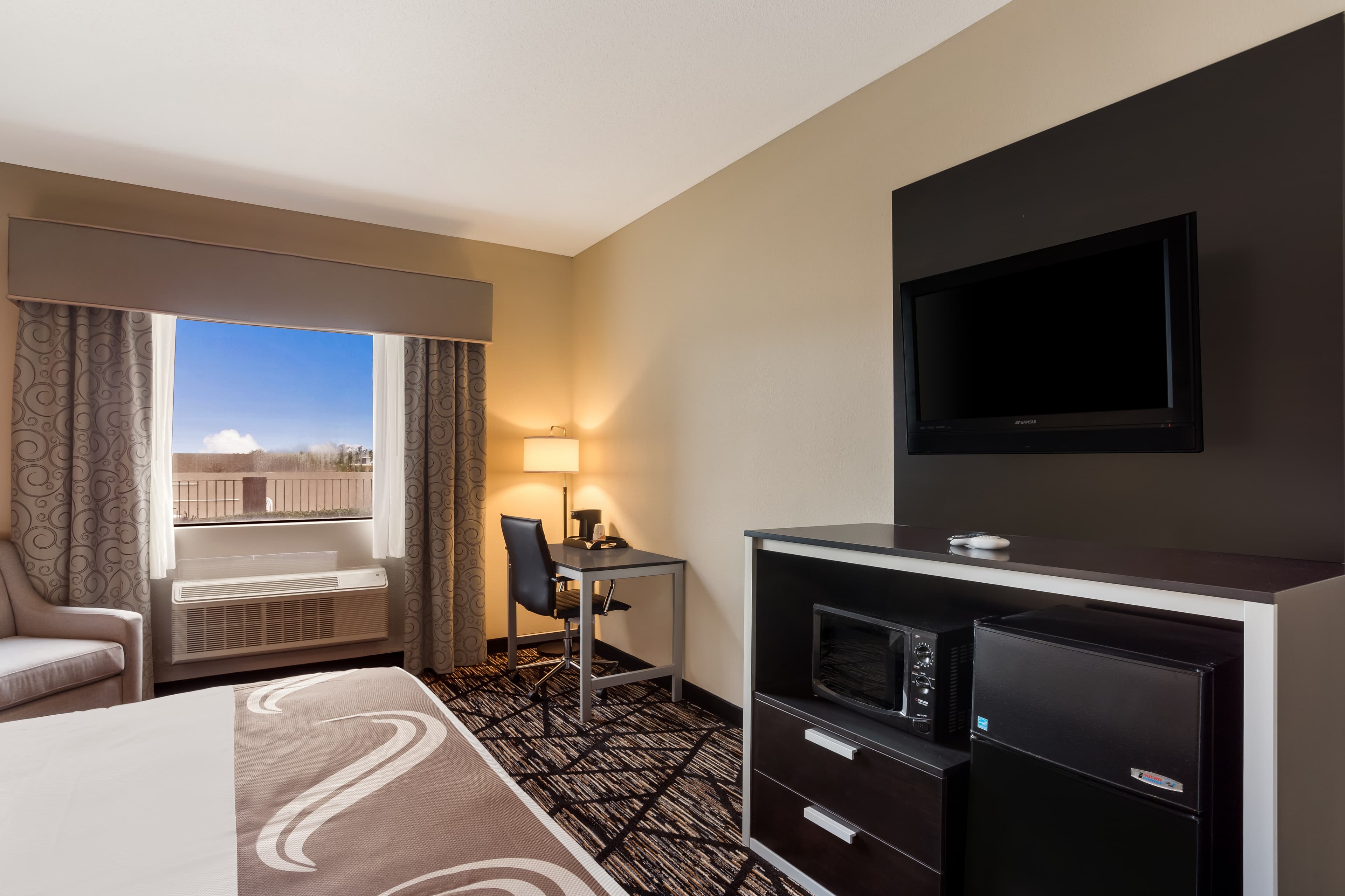 Quality Inn & Suites Pearl-Jackson - Image 4