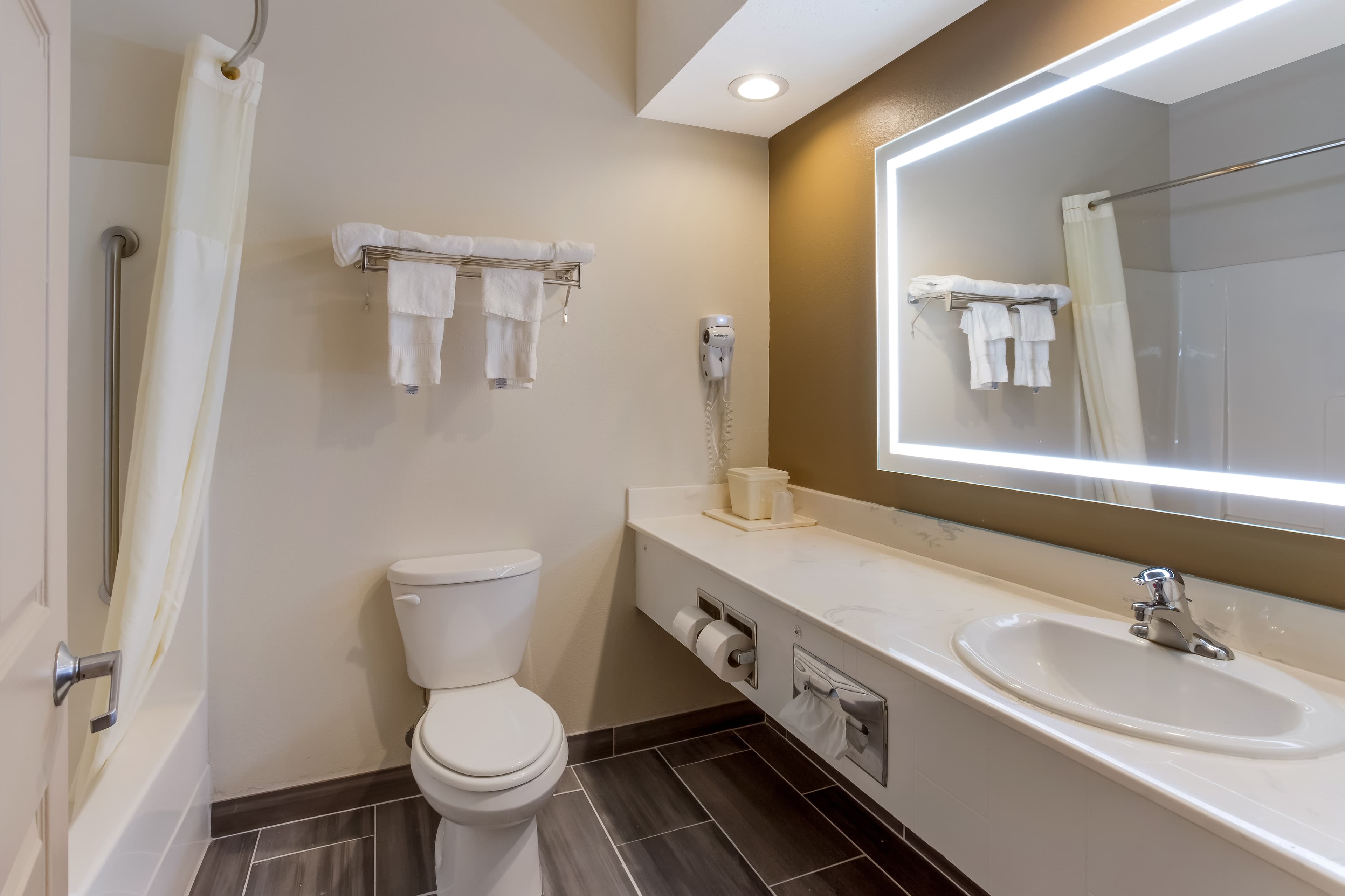 Quality Inn & Suites Pearl-Jackson — 9