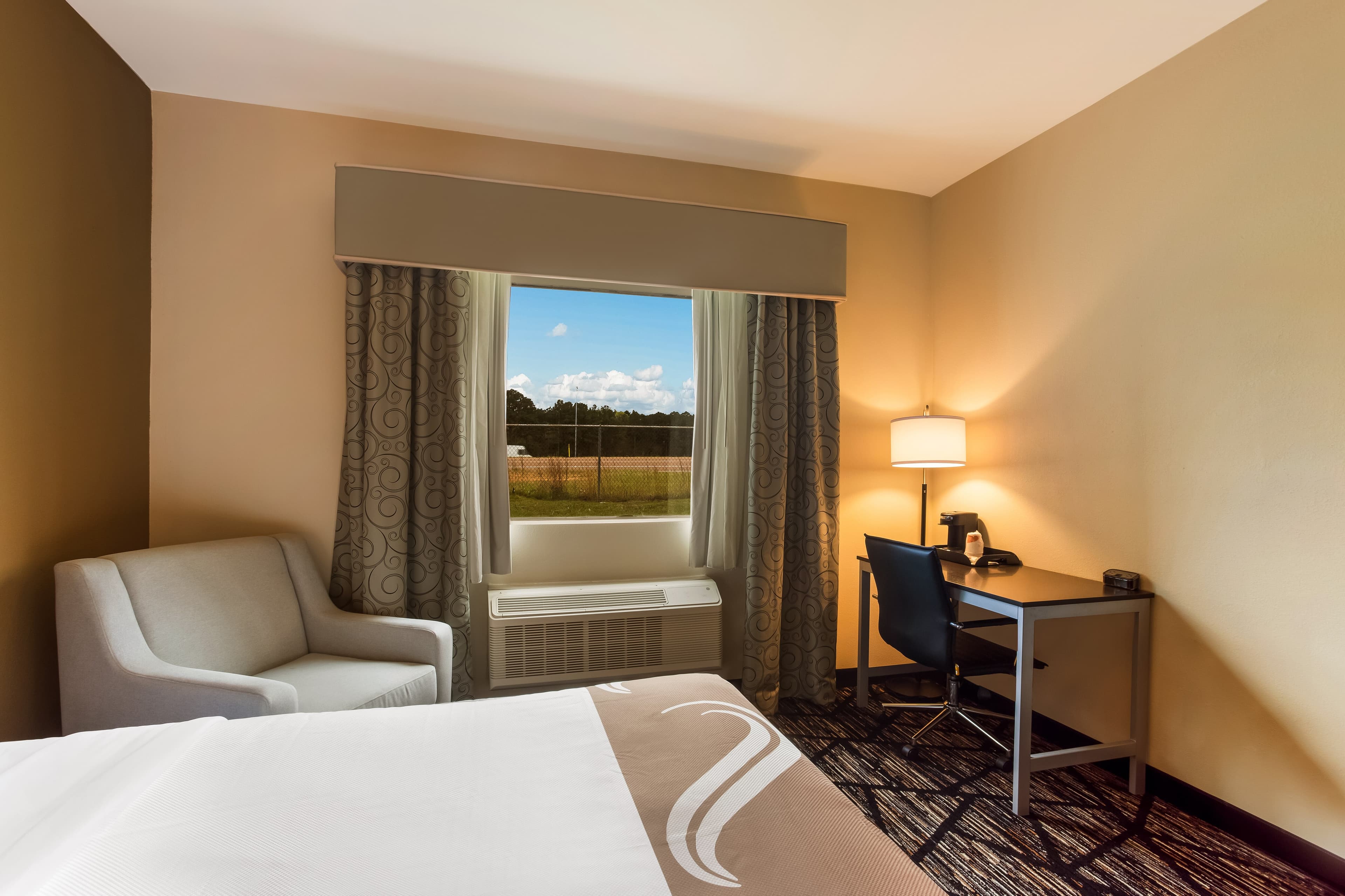 Quality Inn & Suites Pearl-Jackson — 12