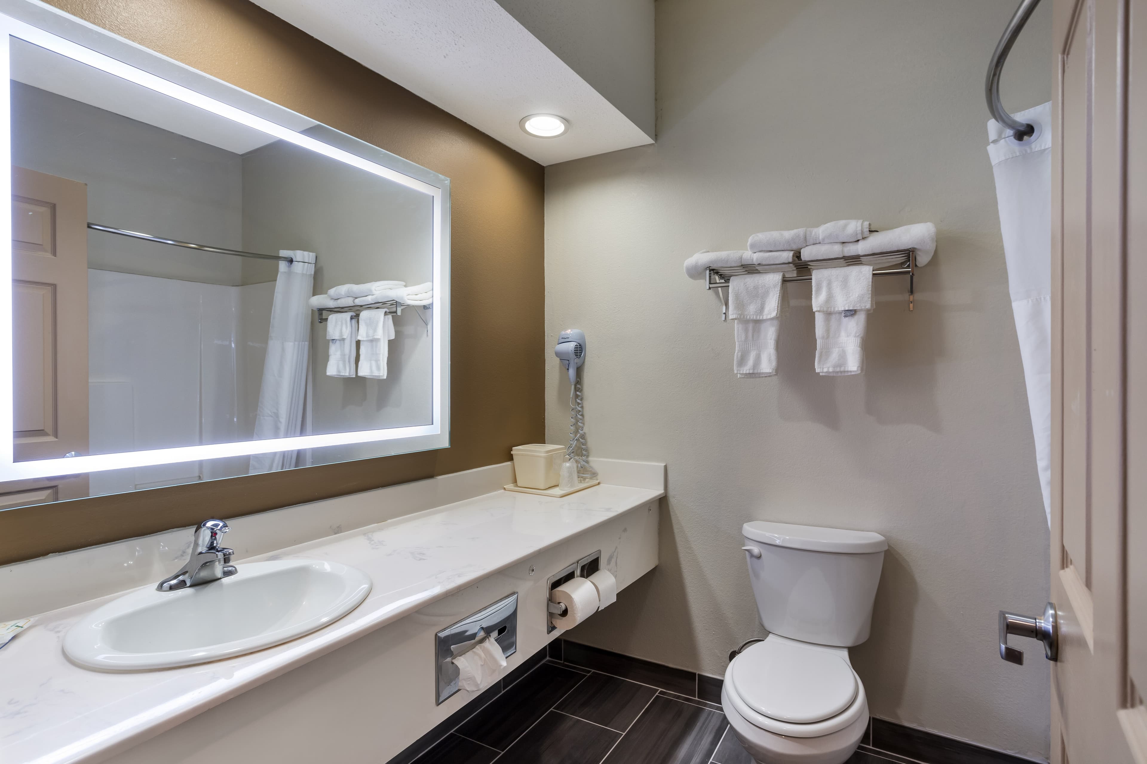 Quality Inn & Suites Pearl-Jackson — 19