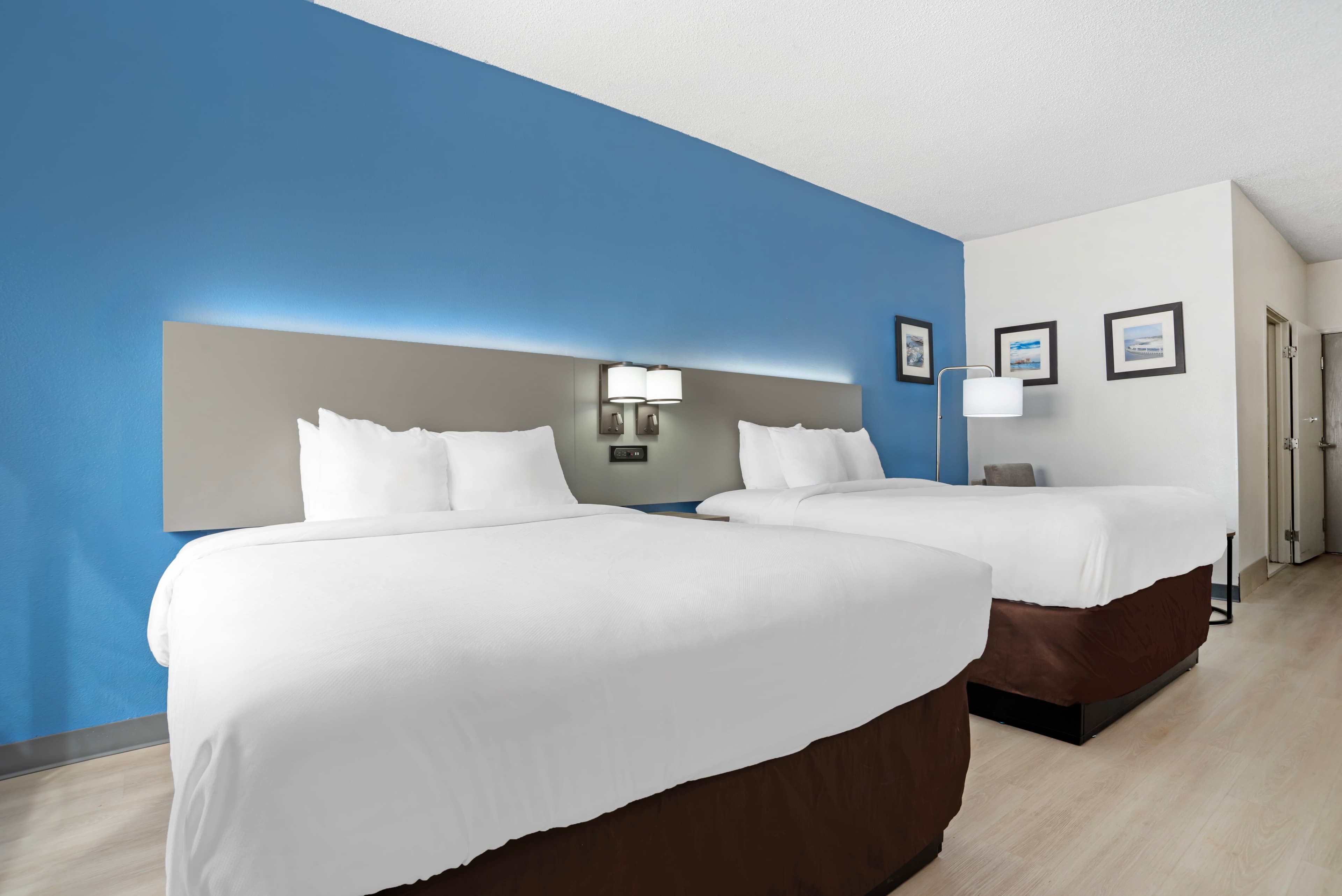 Comfort Inn & Suites Crystal Inn Sportsplex - Image 2