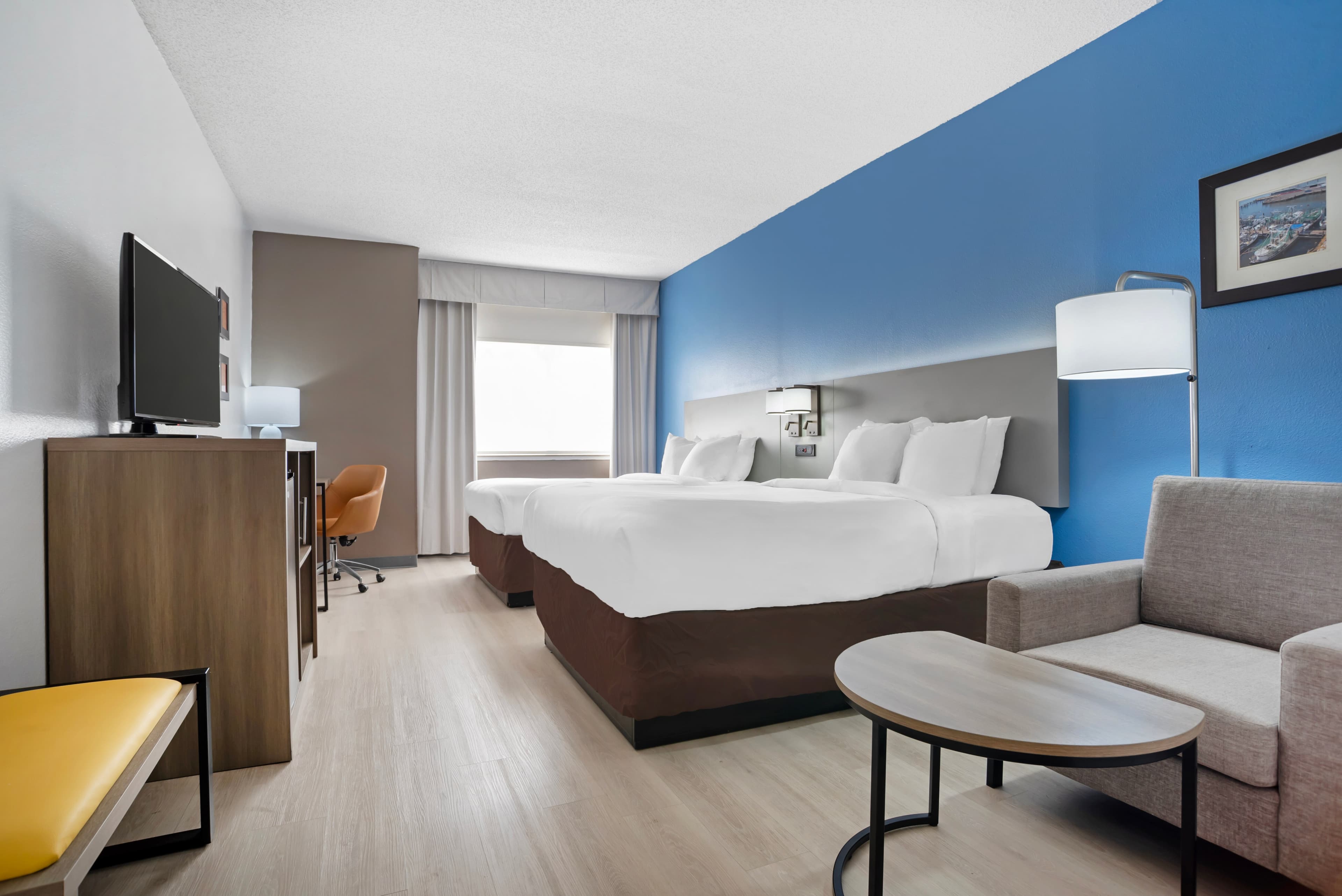 Comfort Inn & Suites Crystal Inn Sportsplex - Image 3