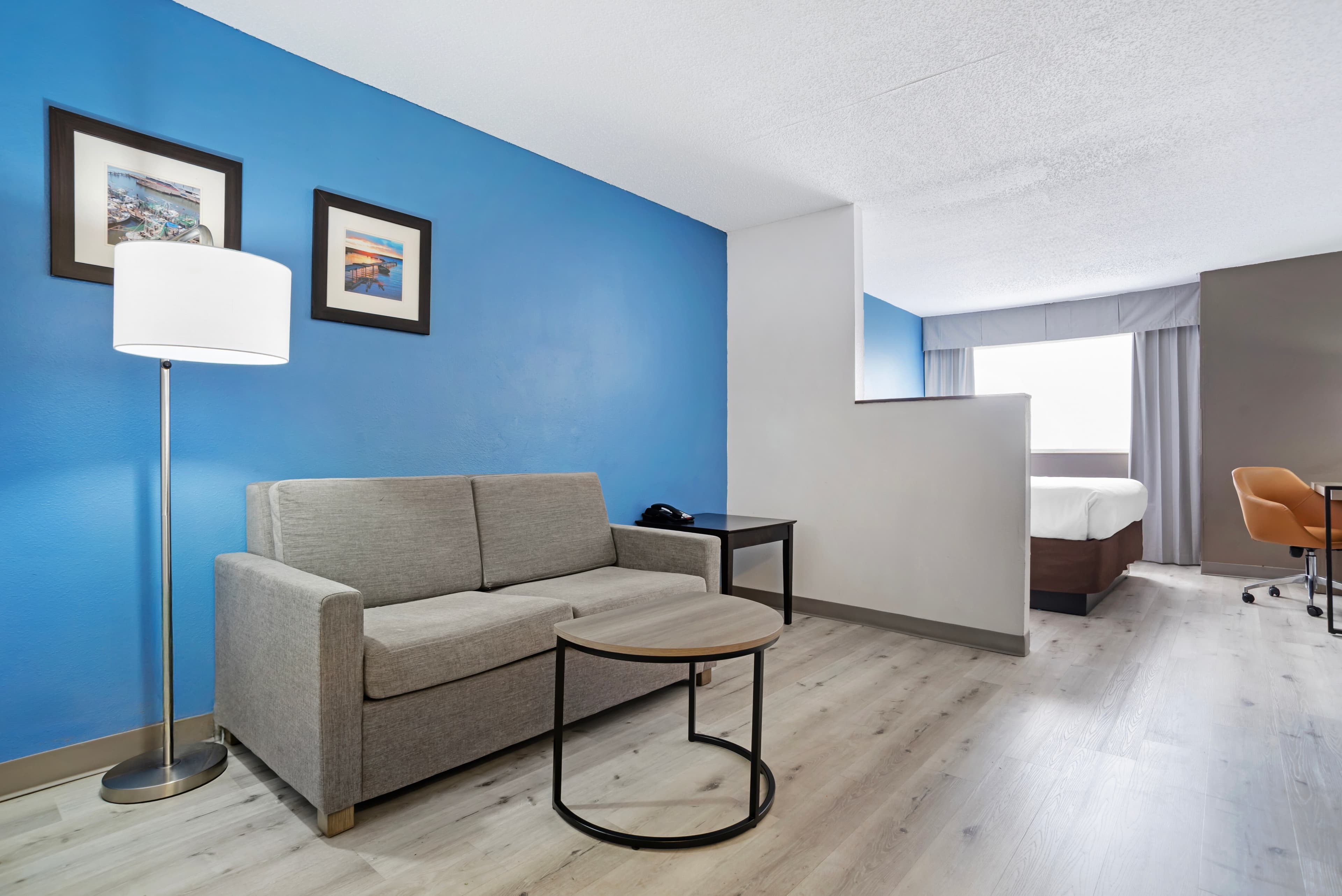 Comfort Inn & Suites Crystal Inn Sportsplex — 6