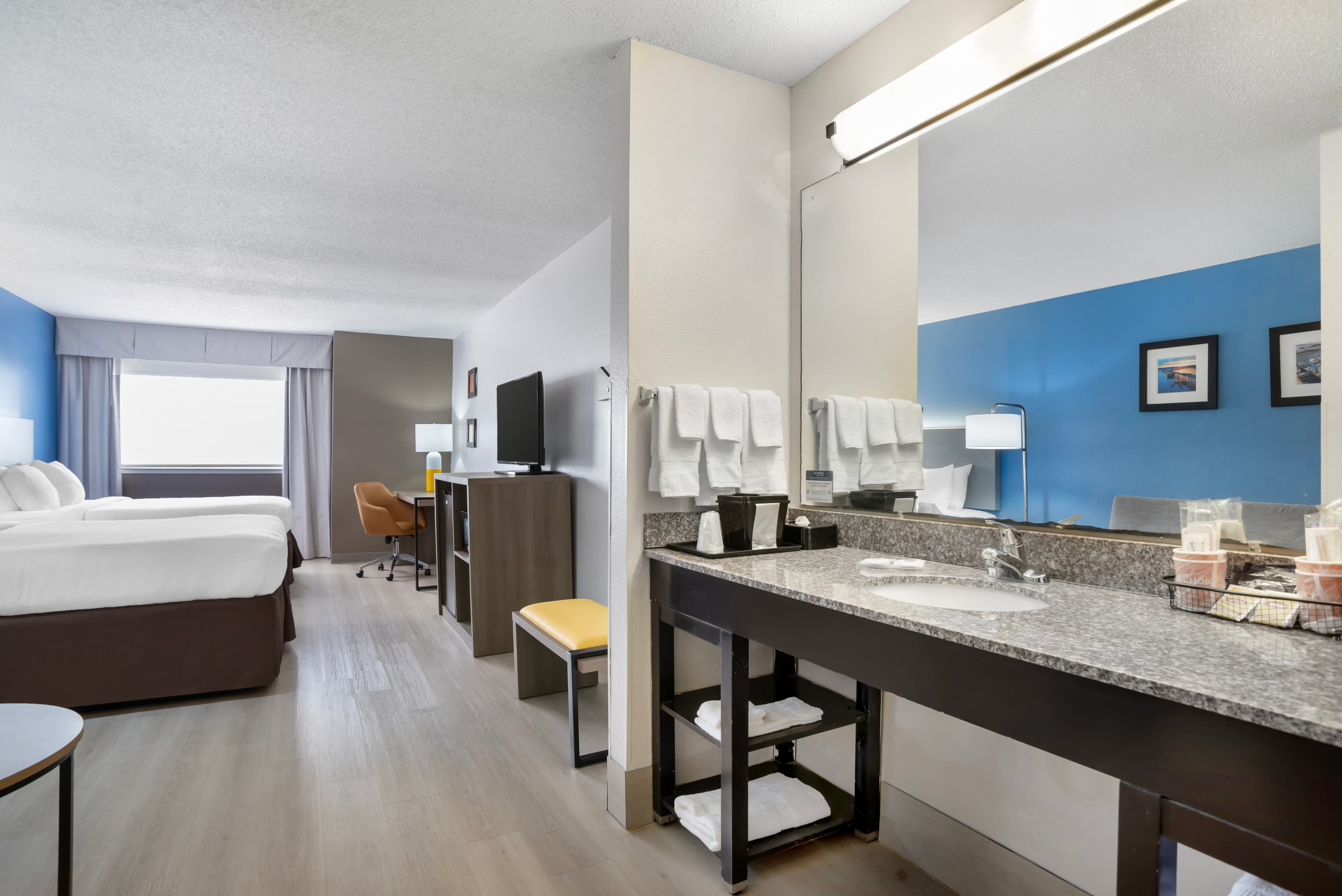 Comfort Inn & Suites Crystal Inn Sportsplex — 14