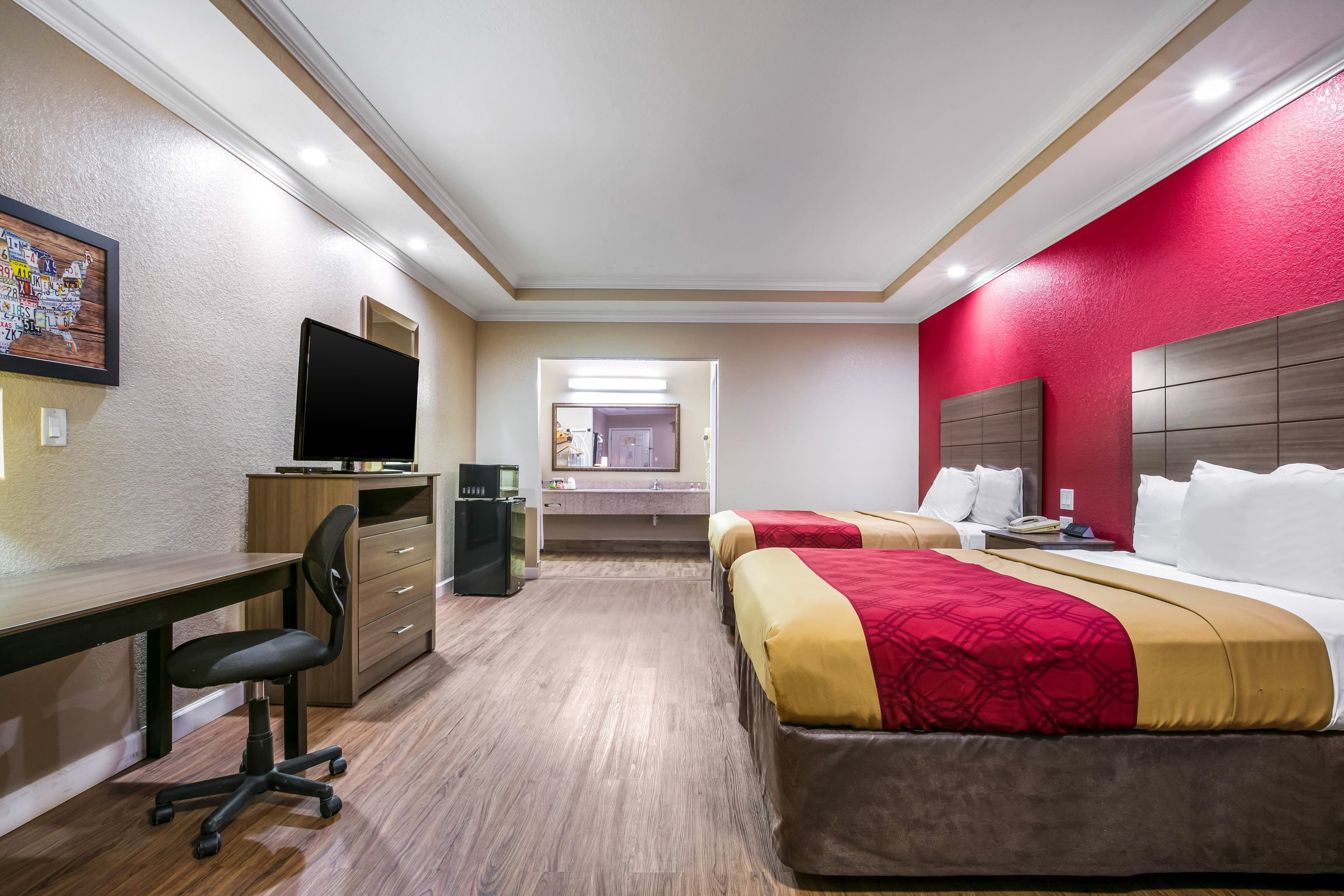 Econo Lodge Inn and Suites Horn Lake - Southhaven - Image 5