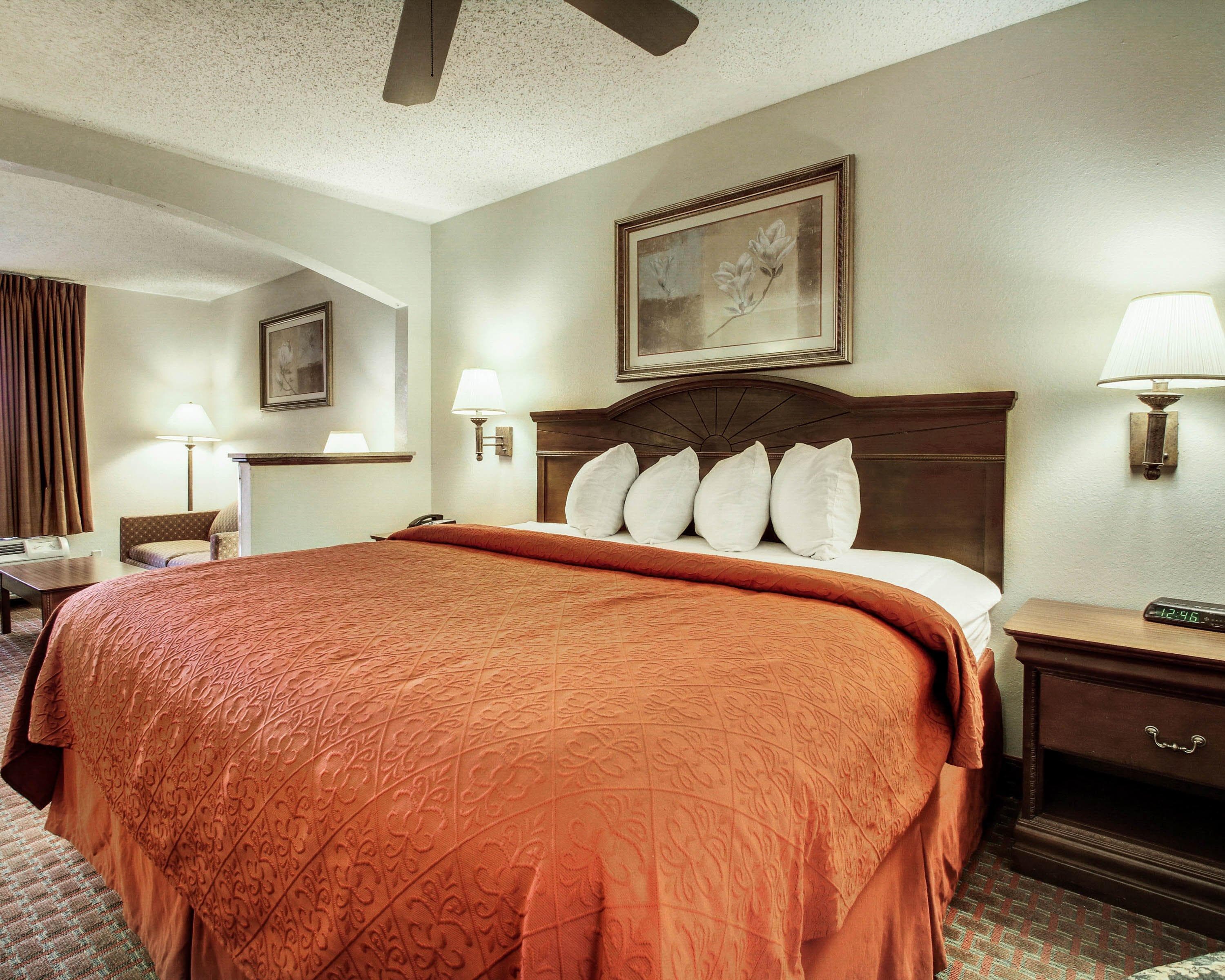 Quality Inn & Suites Clinton - Jackson West — 20
