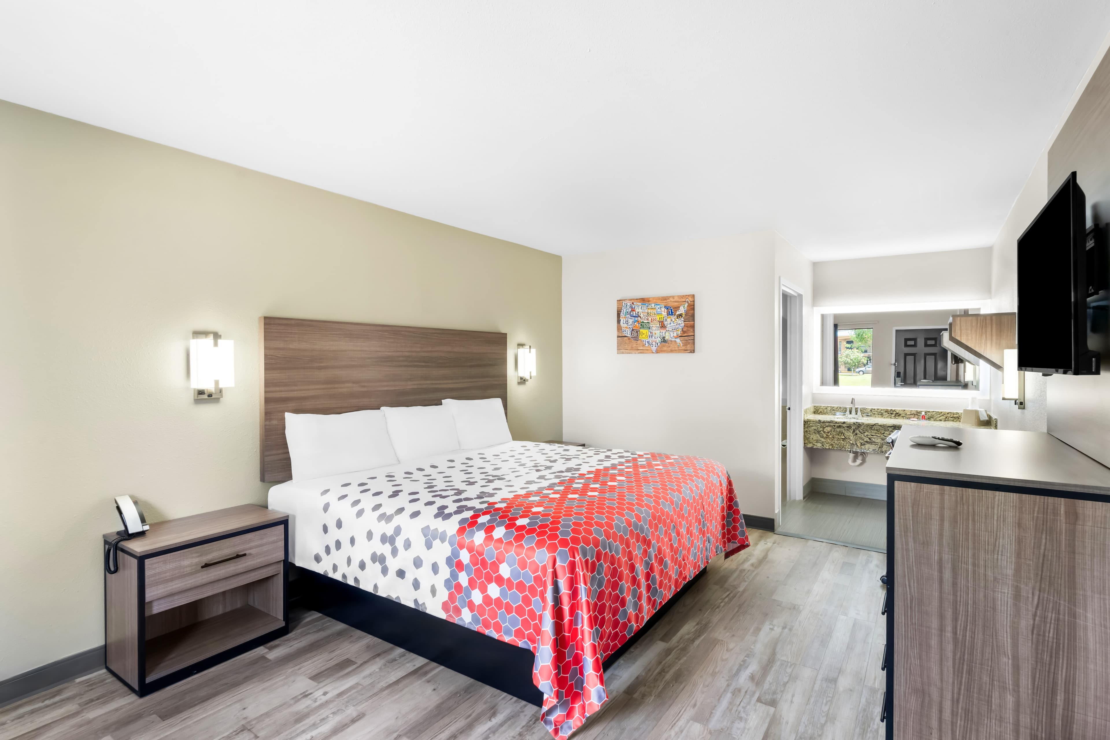 Econo Lodge Inn & Suites Ocean Springs - Biloxi — 14