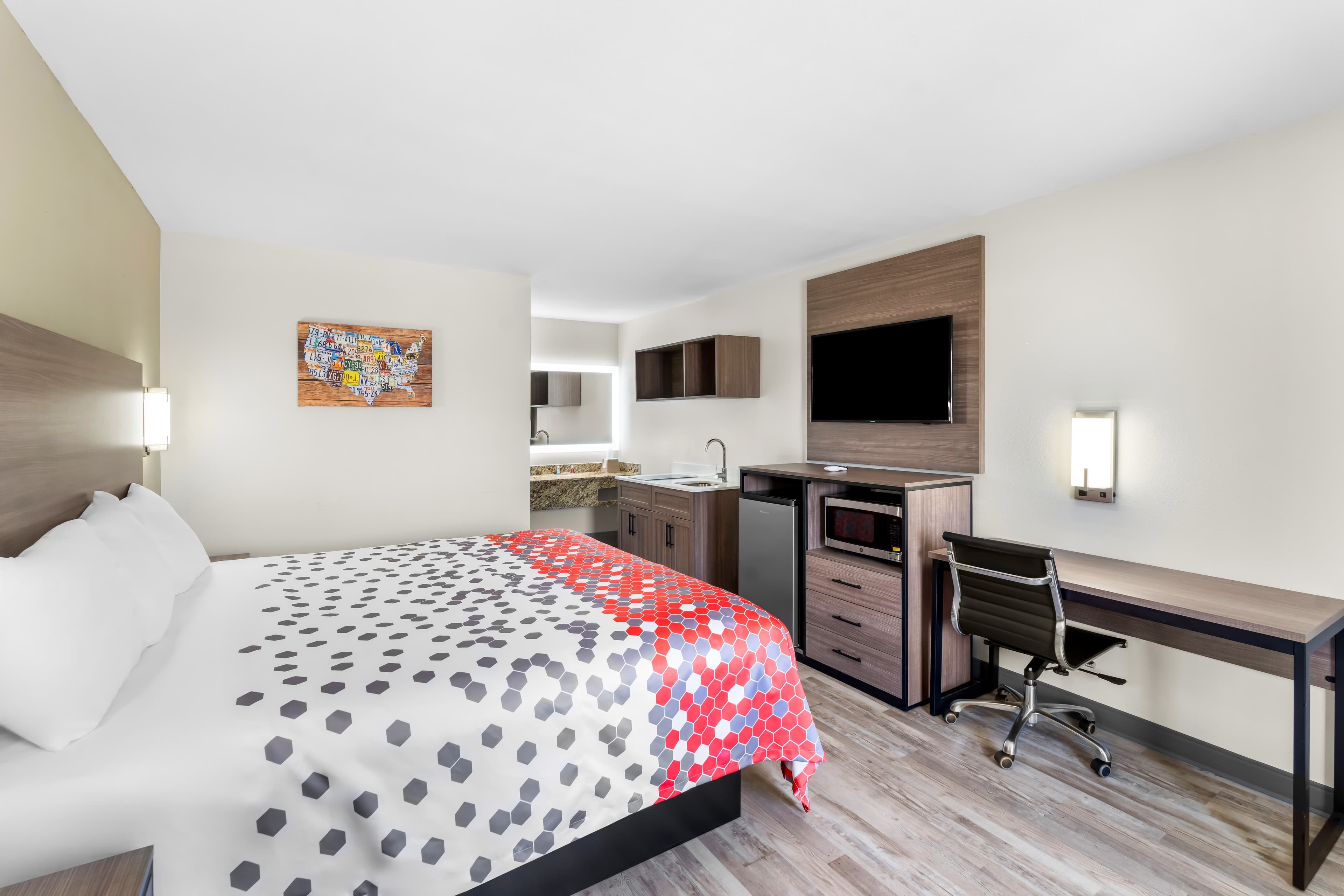 Econo Lodge Inn & Suites Ocean Springs - Biloxi - Image 3