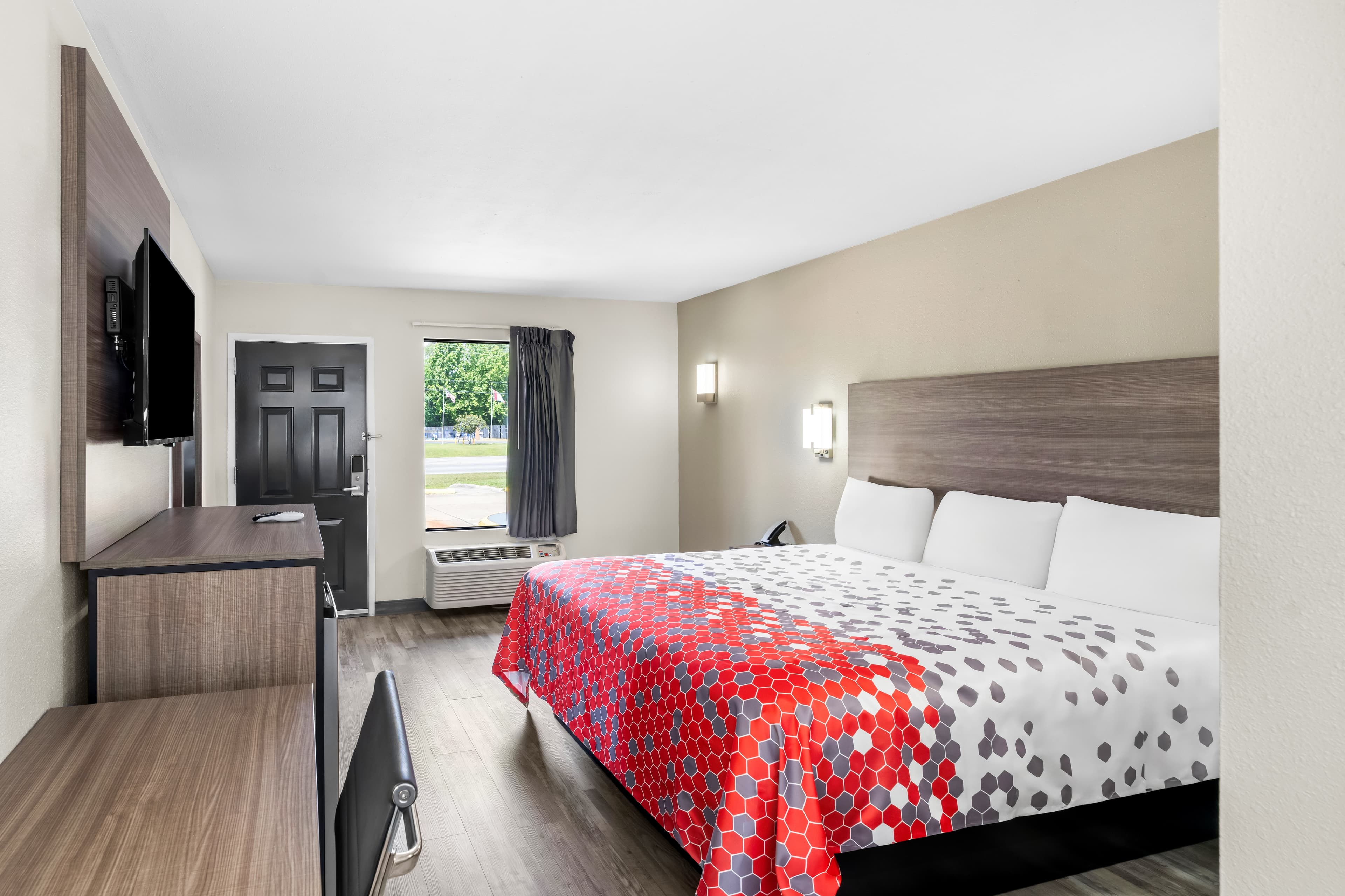 Econo Lodge Inn & Suites Ocean Springs - Biloxi — 16