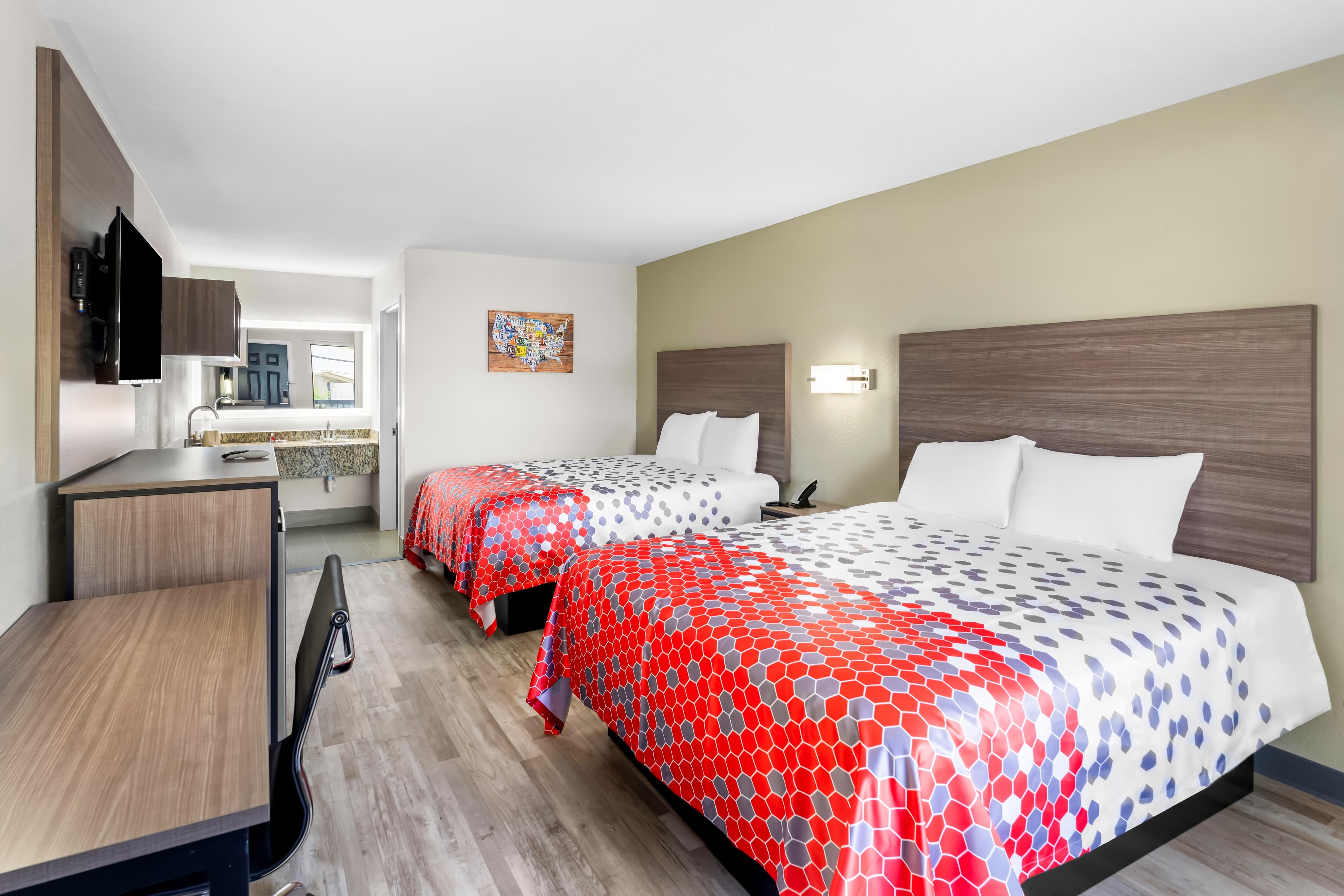 Econo Lodge Inn & Suites Ocean Springs - Biloxi - Image 5