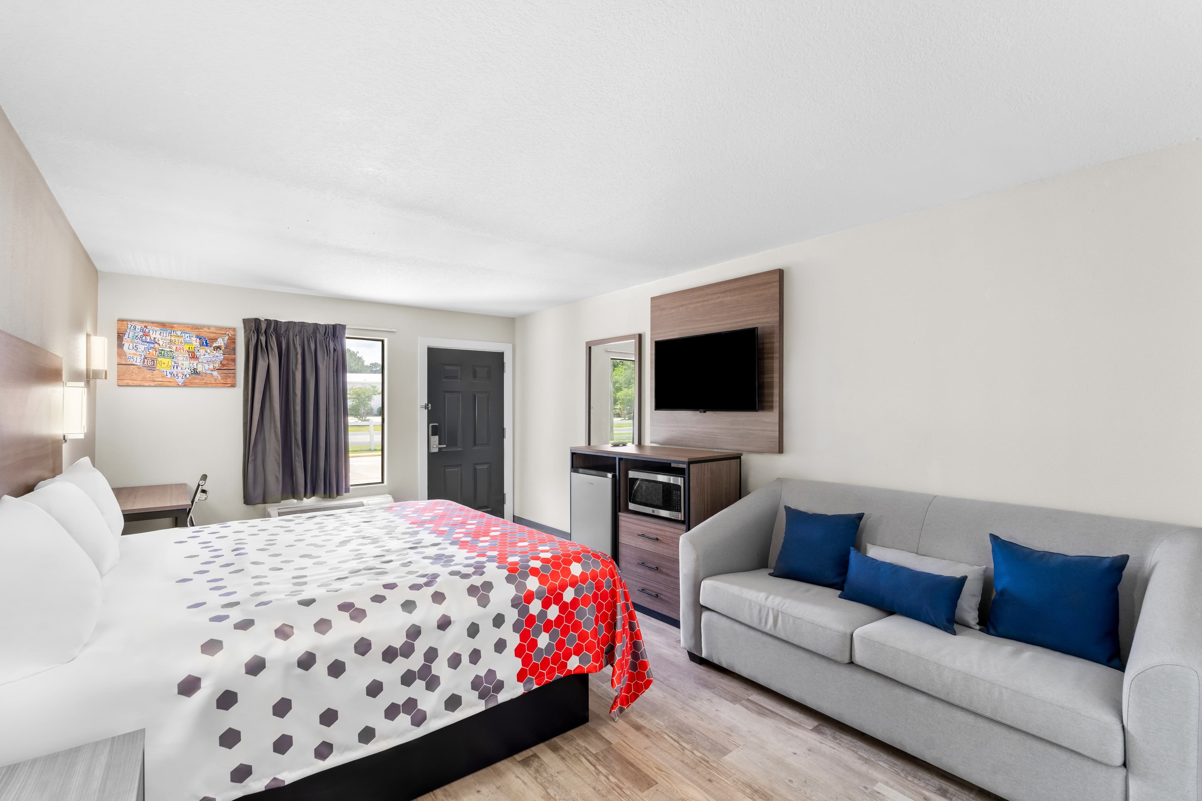 Econo Lodge Inn & Suites Ocean Springs - Biloxi — 37