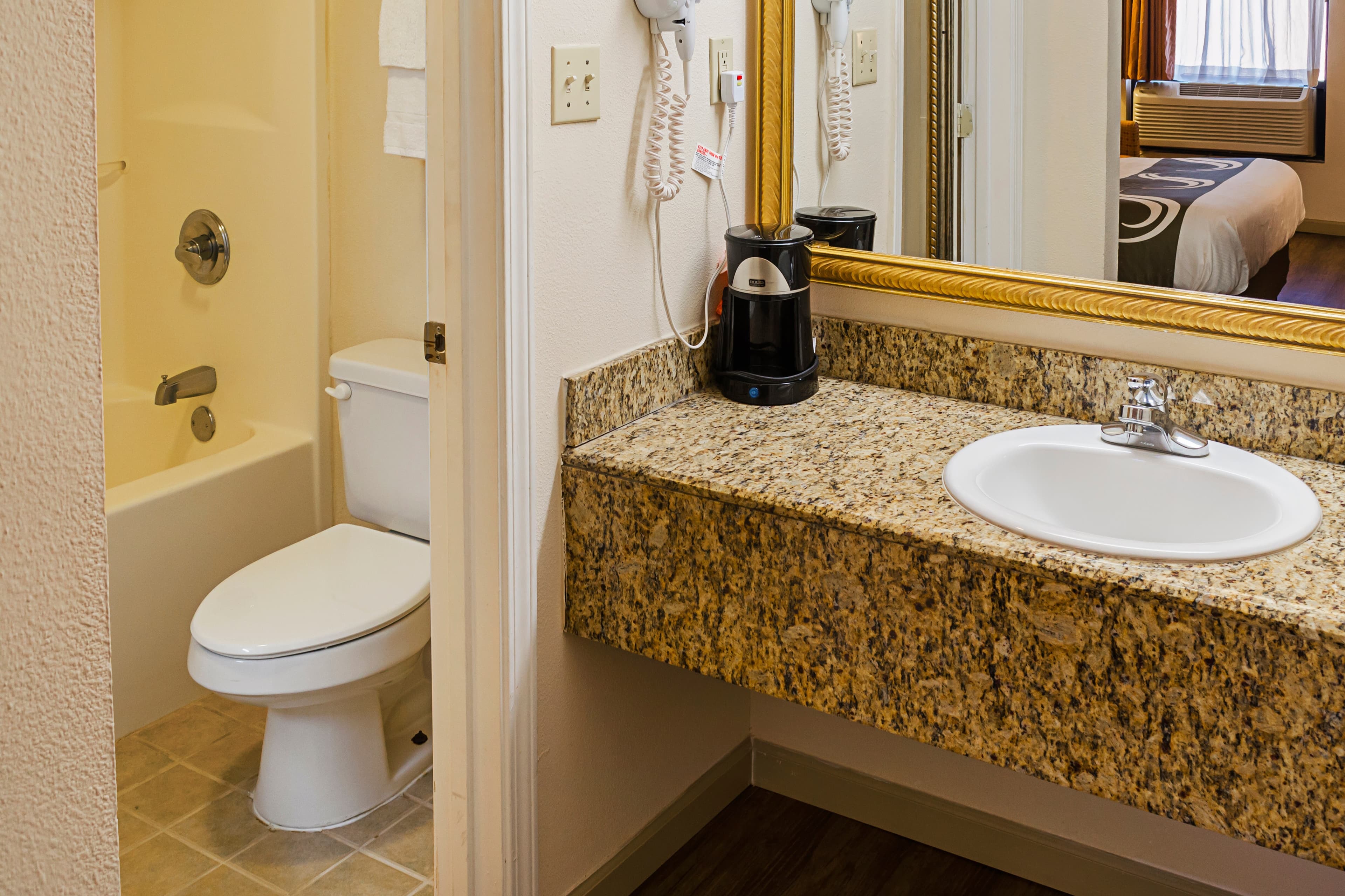 Quality Inn Biloxi Beach — 13