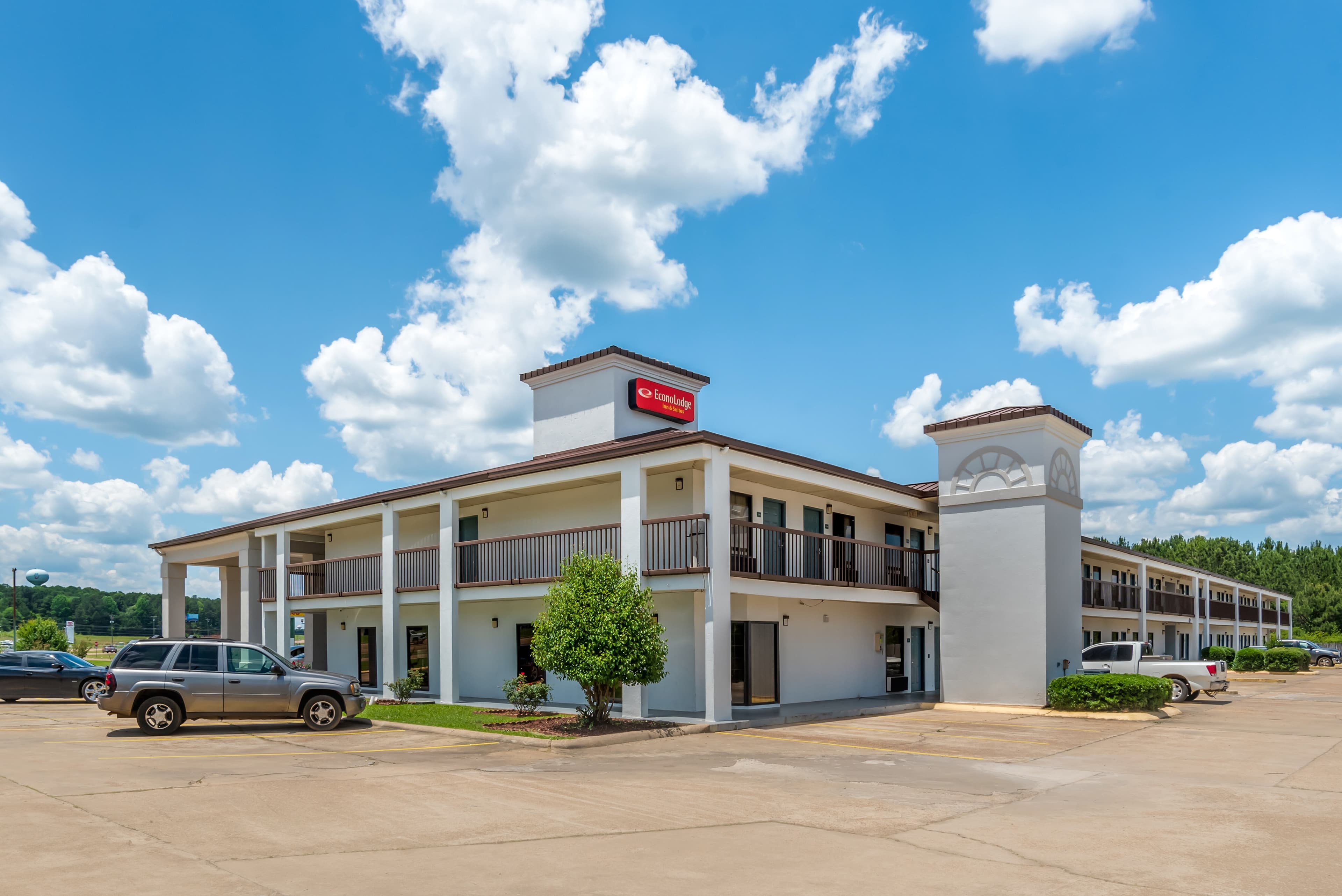 Econo Lodge Inn & Suites Philadelphia MS - Image 1
