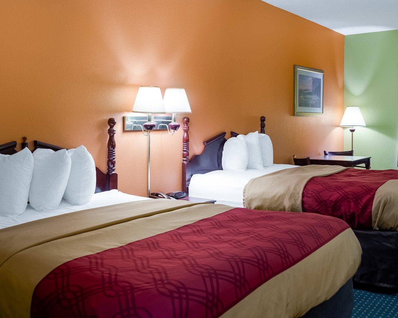 Econo Lodge Canton I-55 - Image 2
