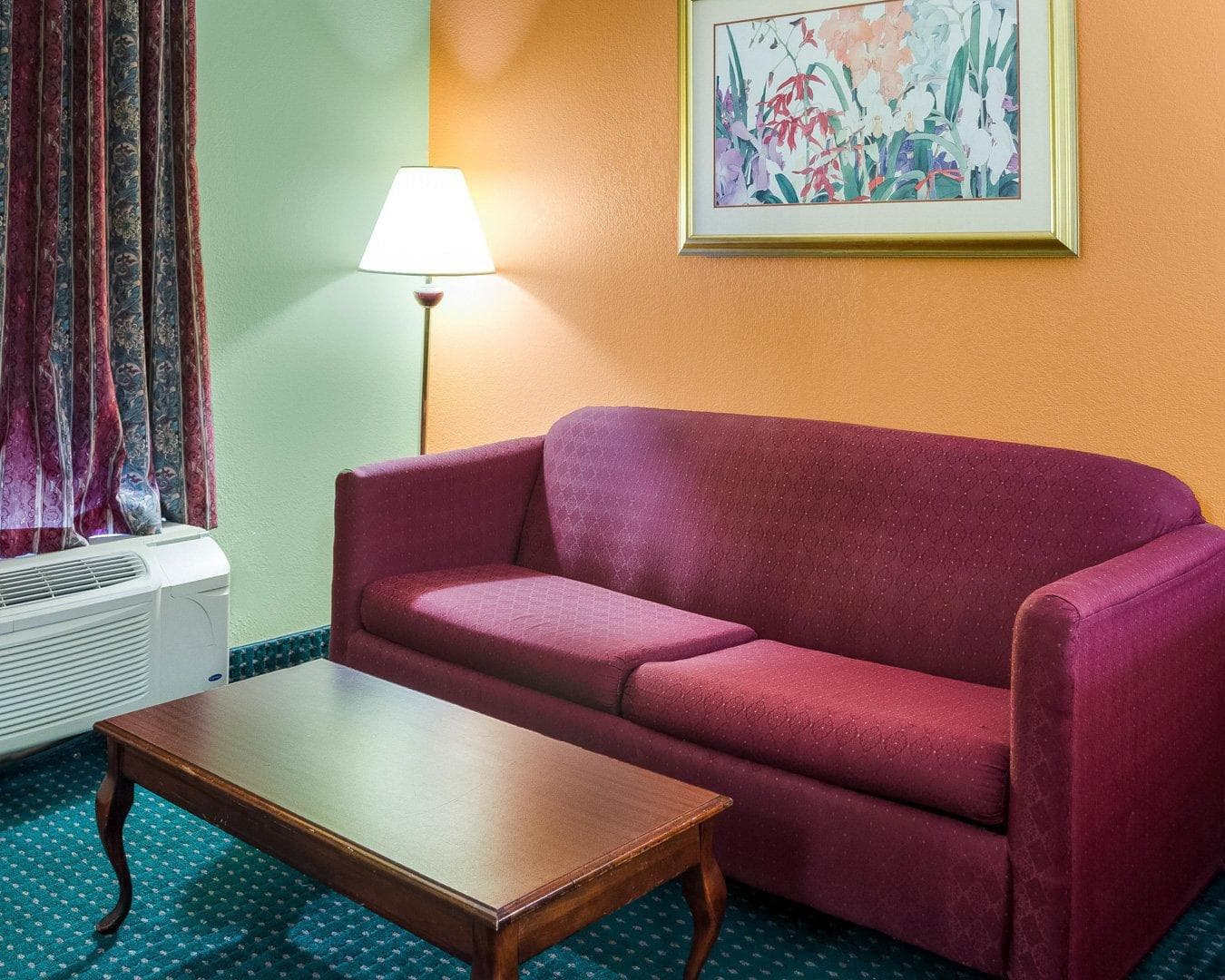 Econo Lodge Canton I-55 — 8