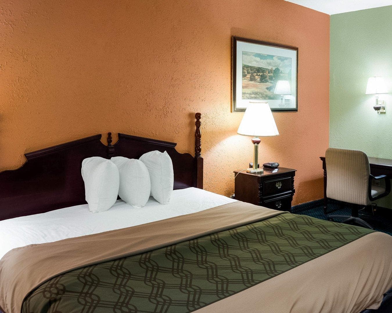 Econo Lodge Canton I-55 — 29