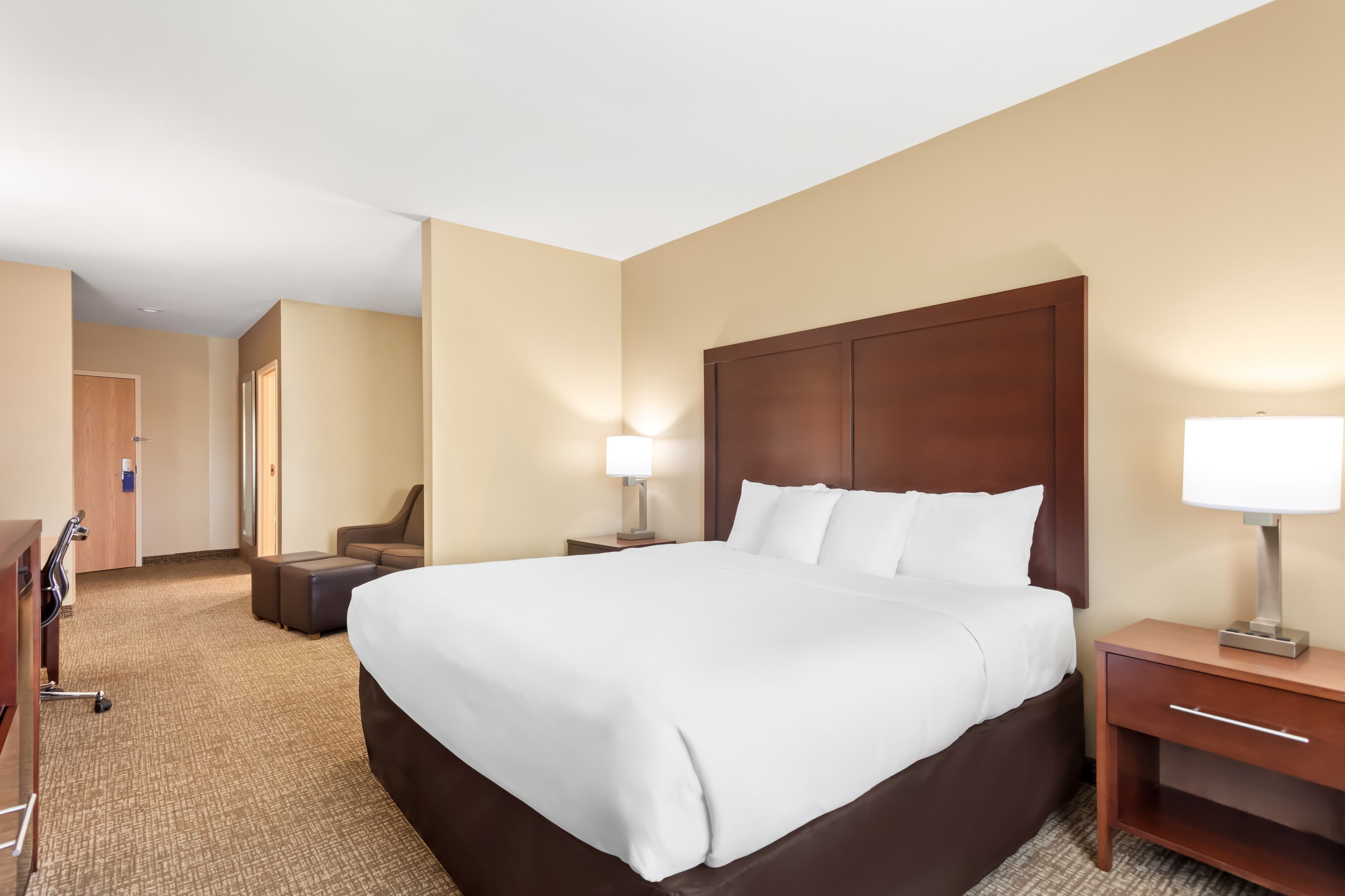 Comfort Suites Gulfport Central - Image 3