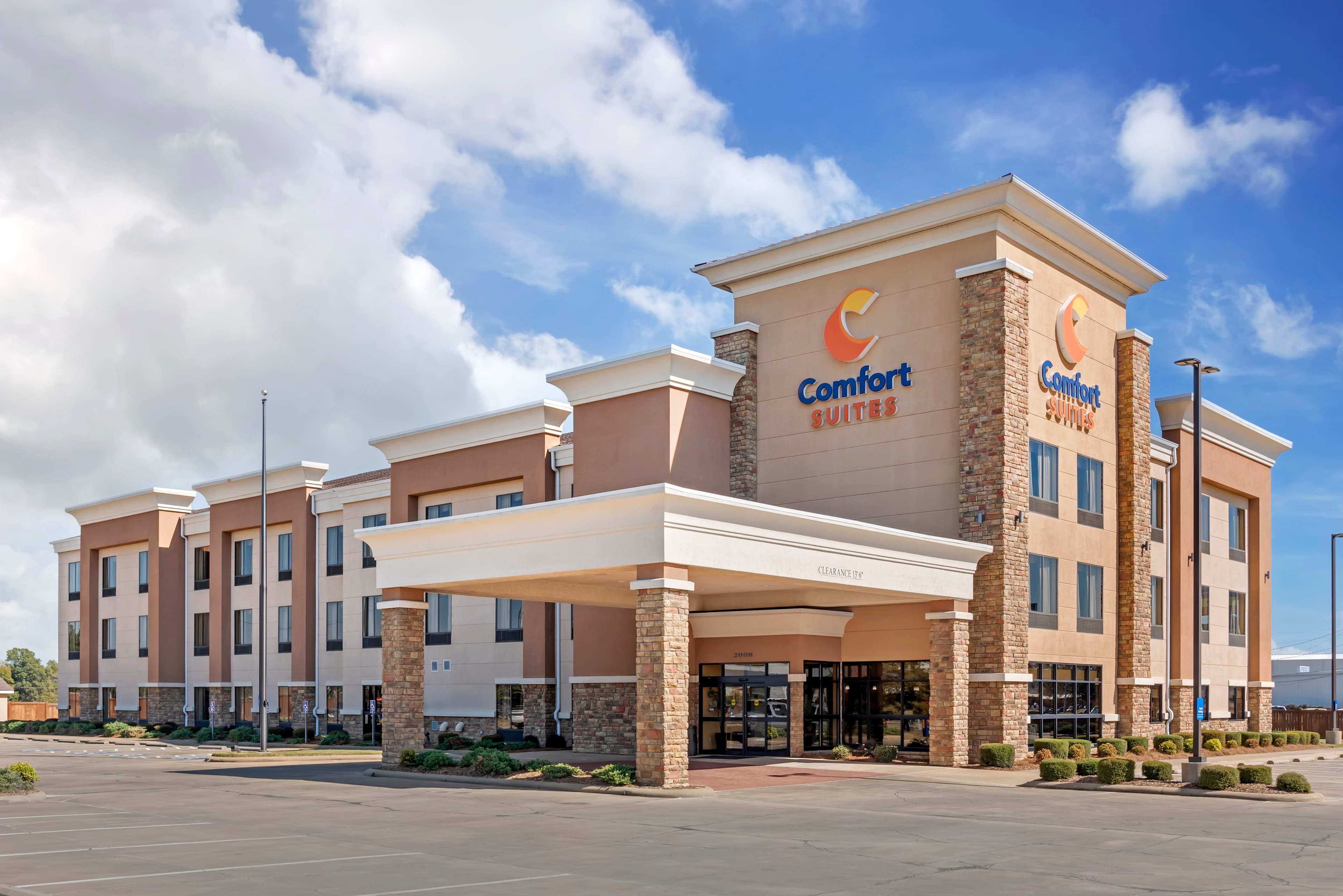 Comfort Suites Greenwood - Image 1