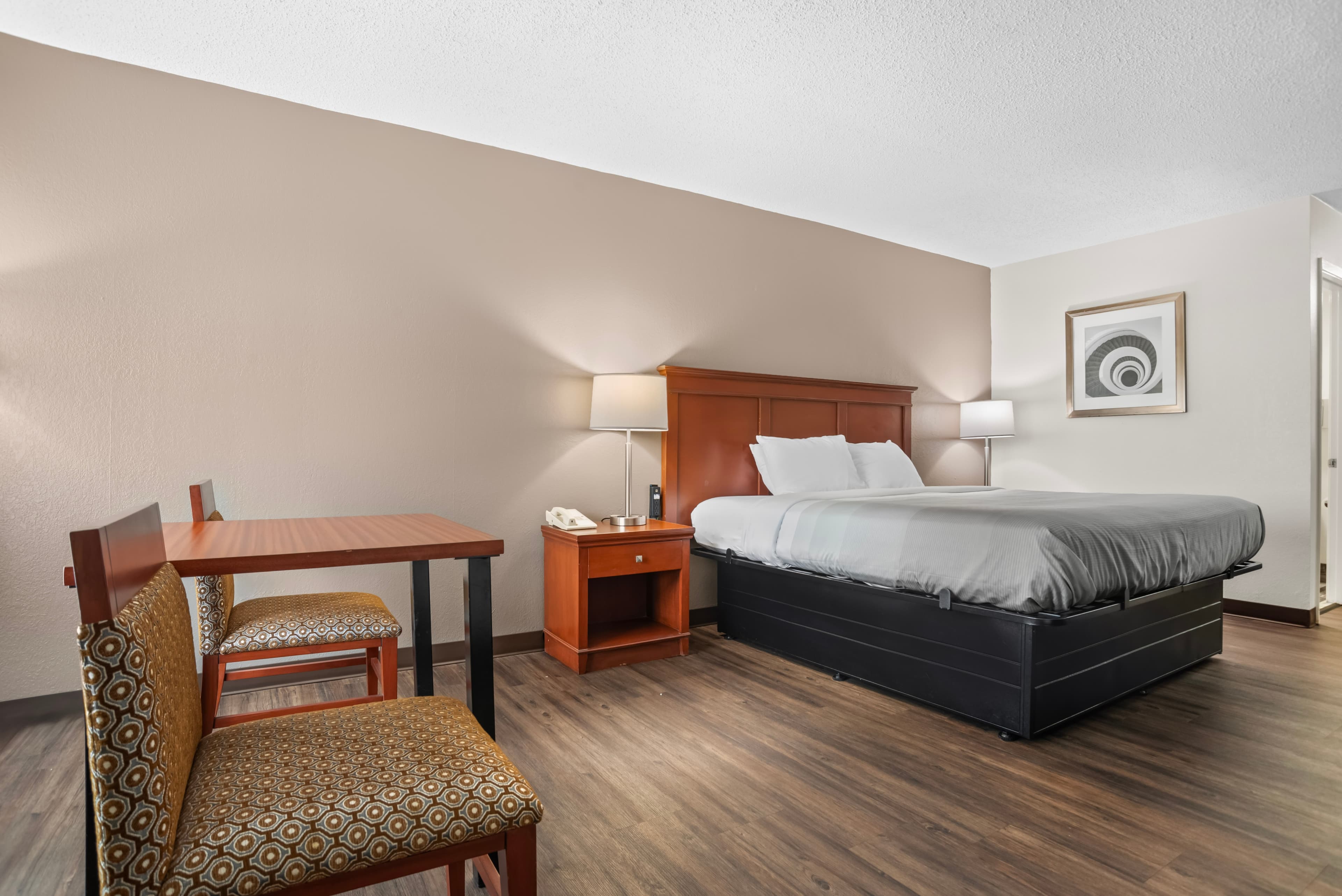 Quality Inn Louisville MS - Image 2