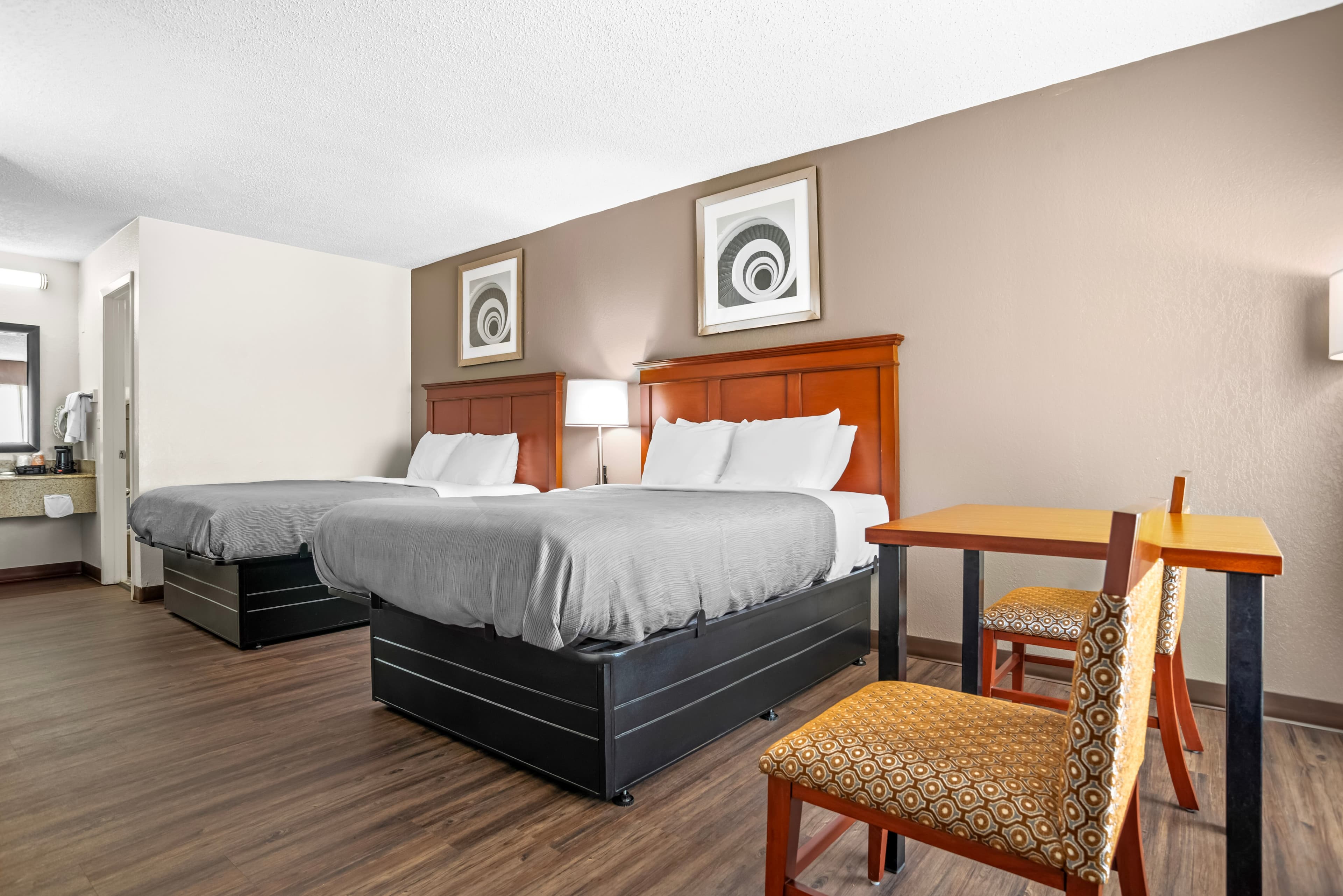Quality Inn Louisville MS — 12
