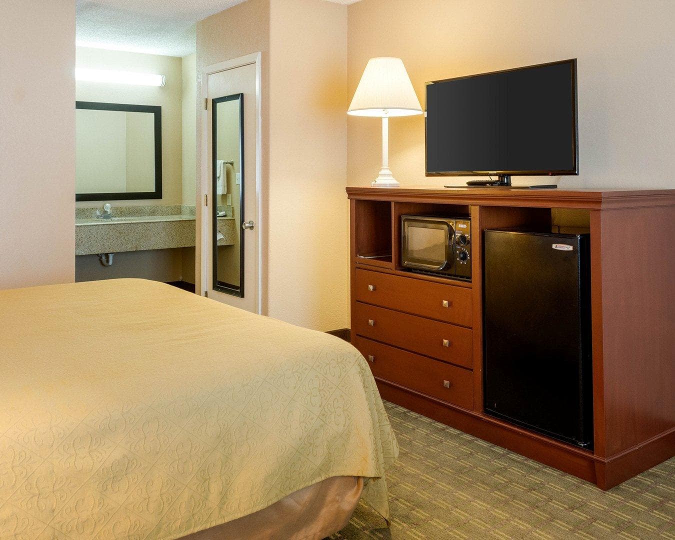 Quality Inn Louisville MS — 4