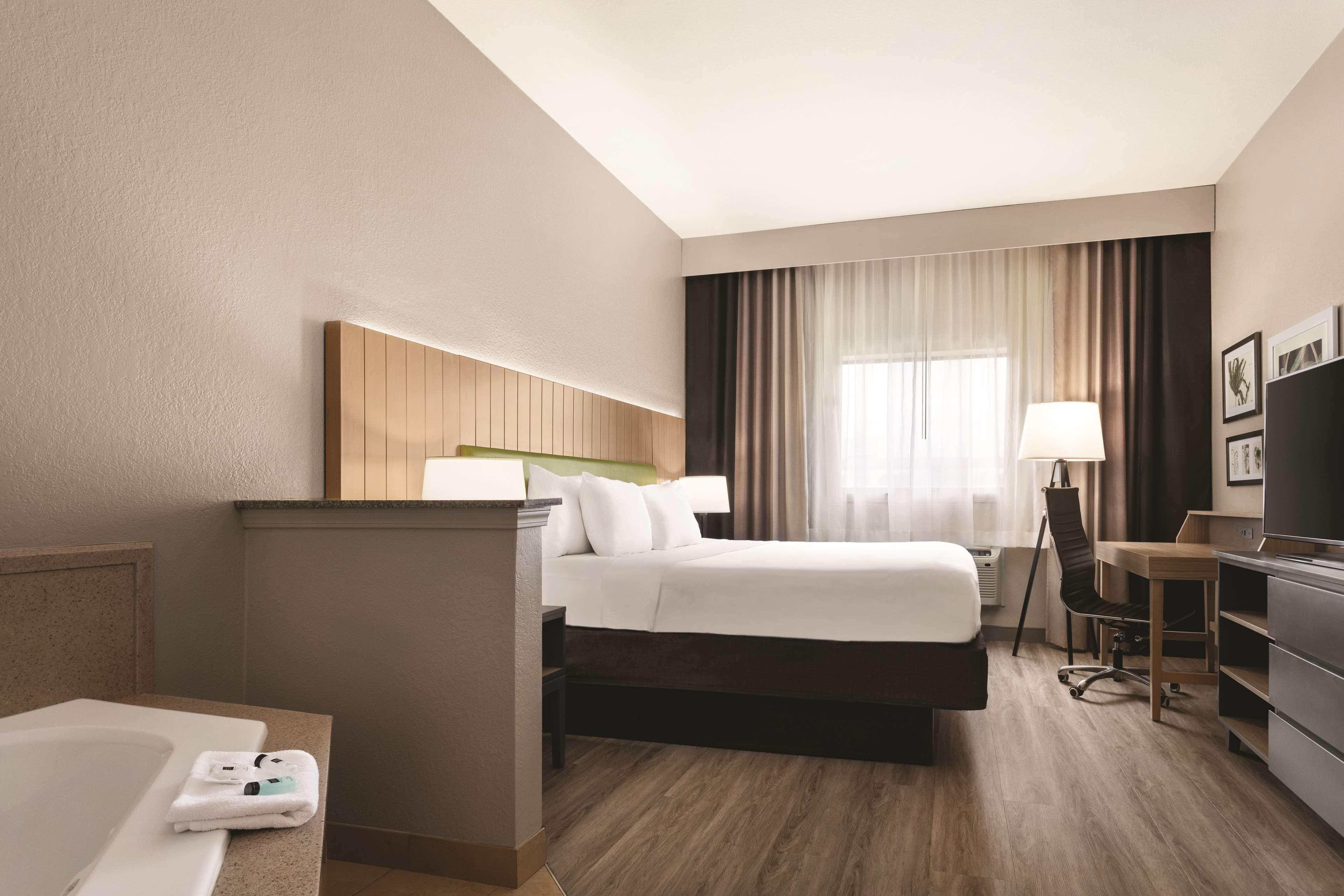 Country Inn & Suites by Radisson, Byram/Jackson South, MS — 9