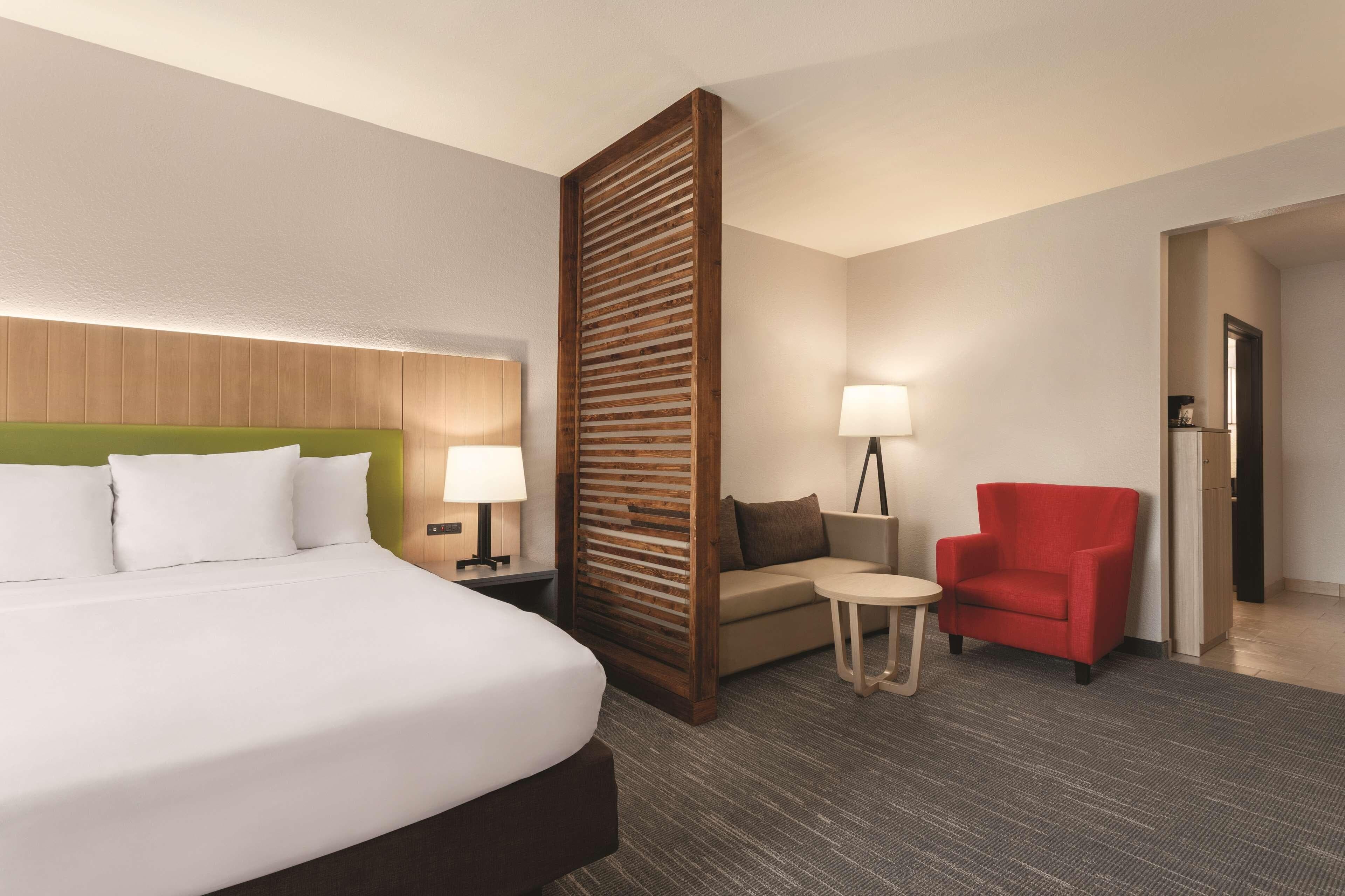 Country Inn & Suites by Radisson, Byram/Jackson South, MS — 11