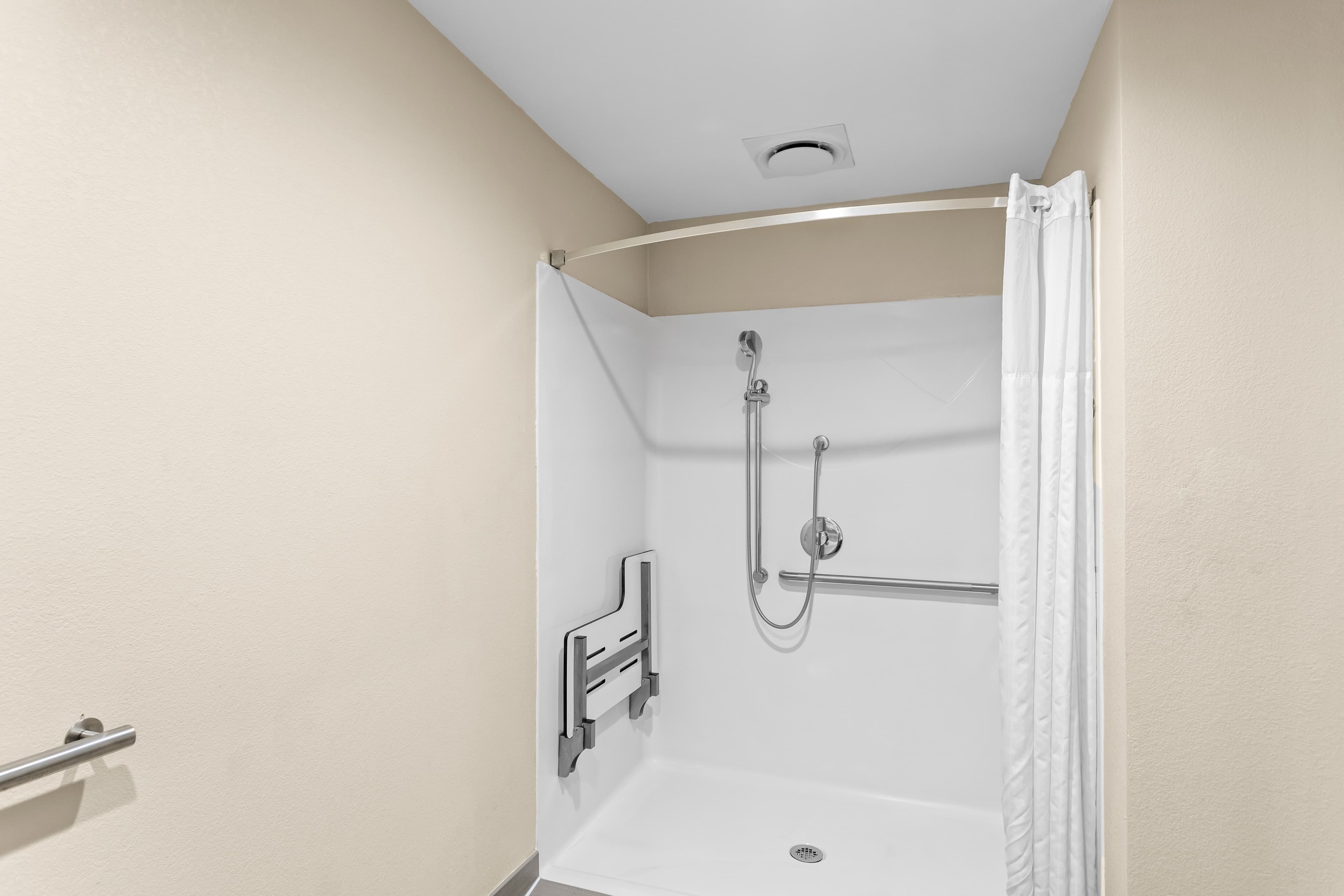 Comfort Inn & Suites Grenada - Image 5