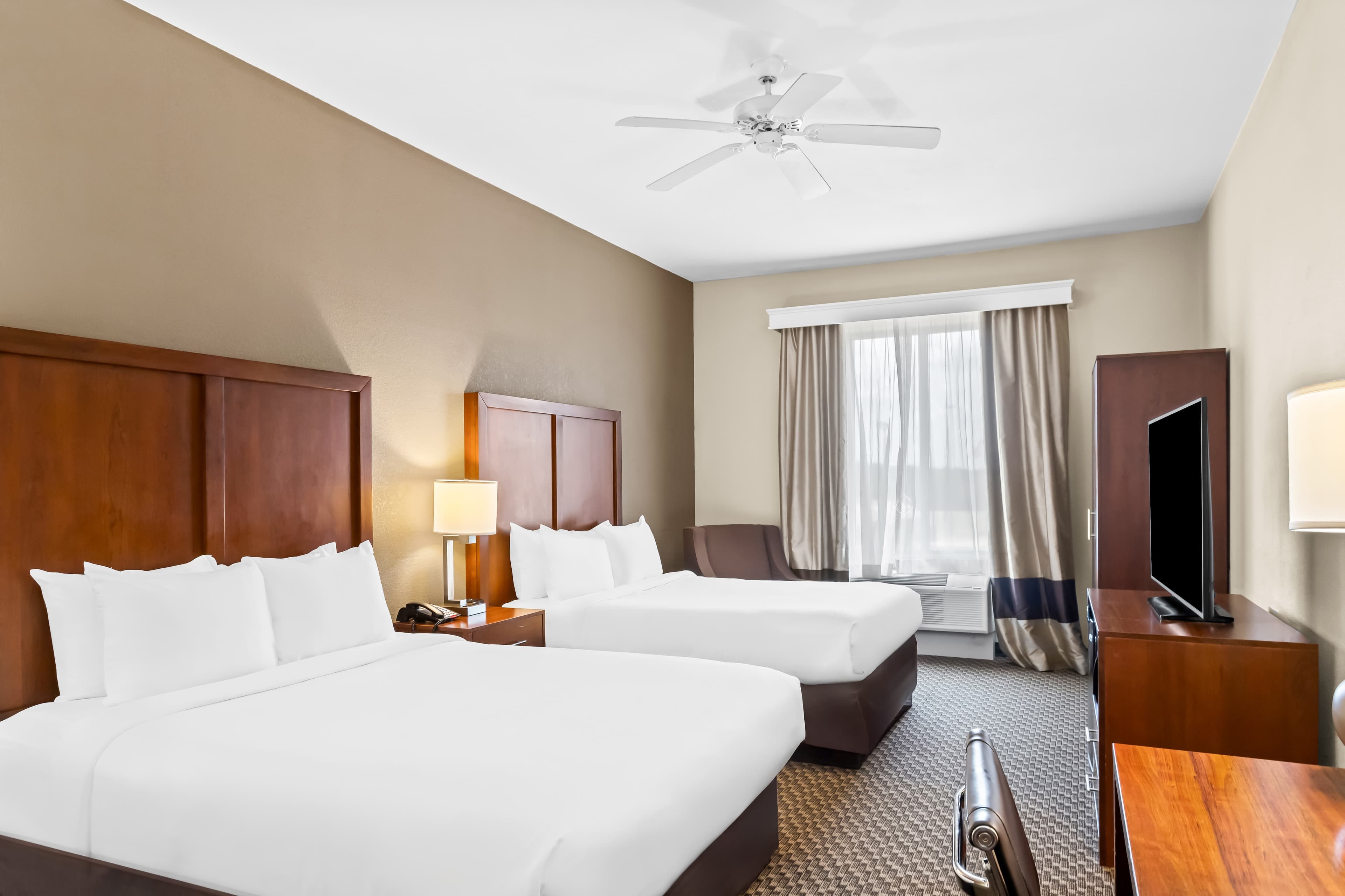 Comfort Inn & Suites Grenada — 7